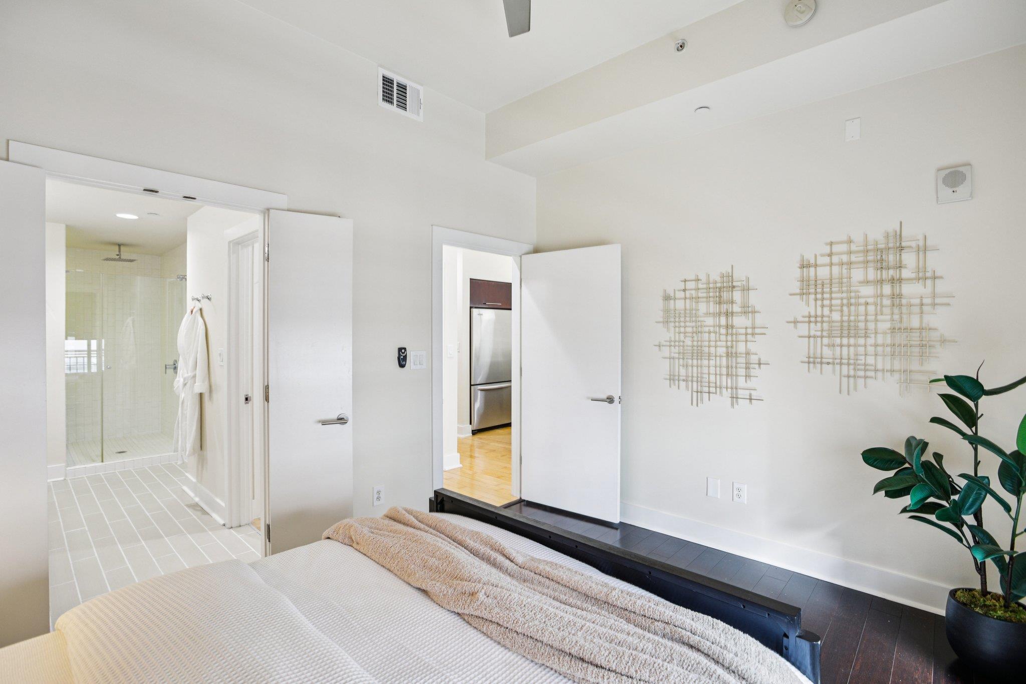 603 Davis St # 2007, Austin, TX 78701