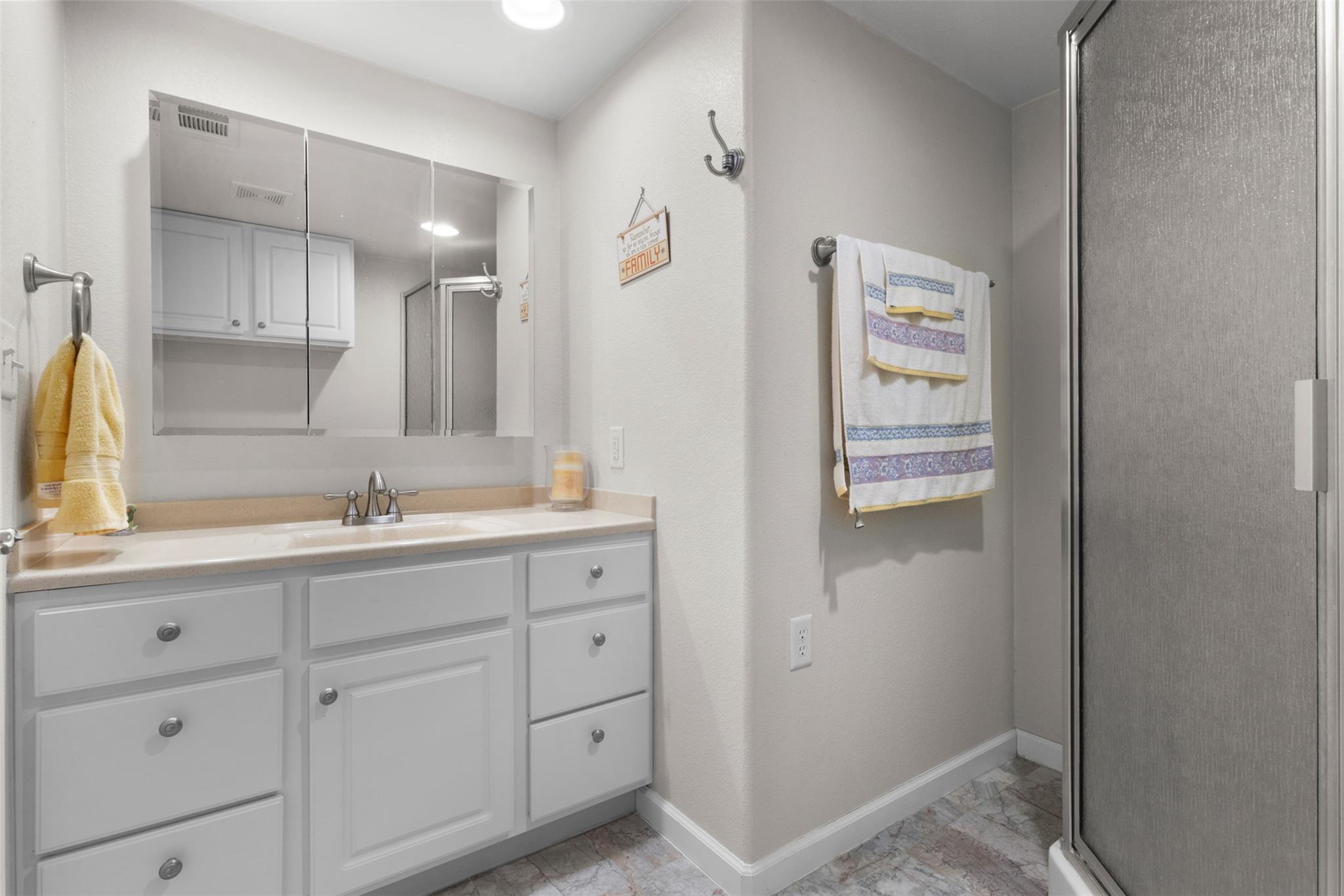 118 Midnight Sun Dr, Spicewood, TX 78669