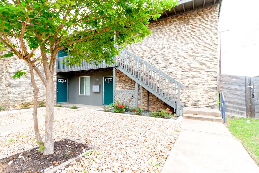 2506 Manor Cir # A25, Austin, TX 78723