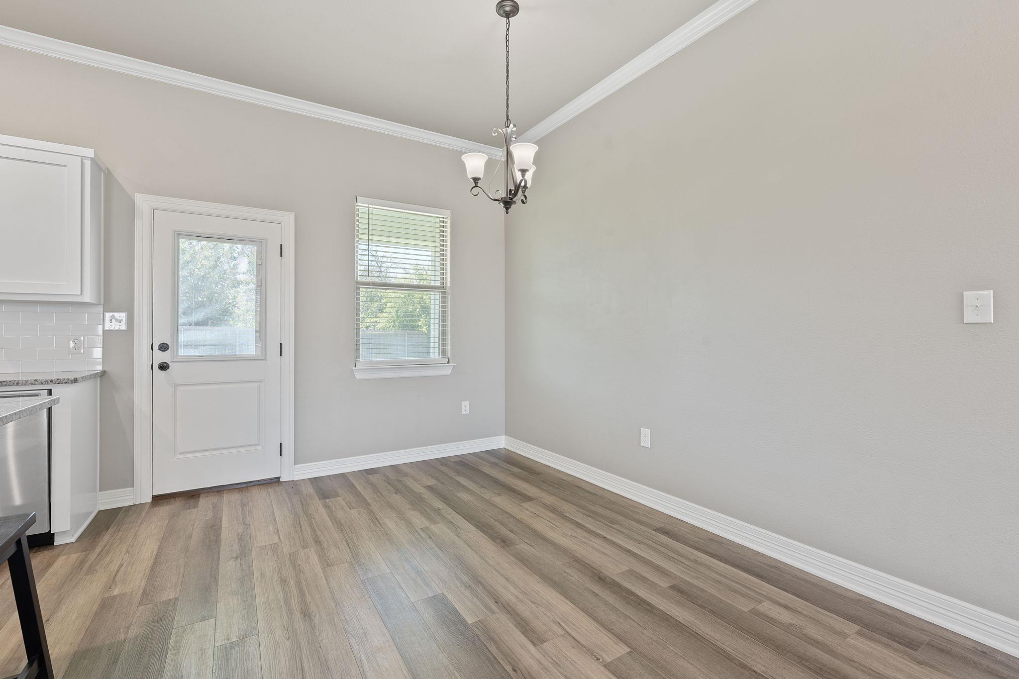 103 W Tomlinson St, Florence, TX 76527