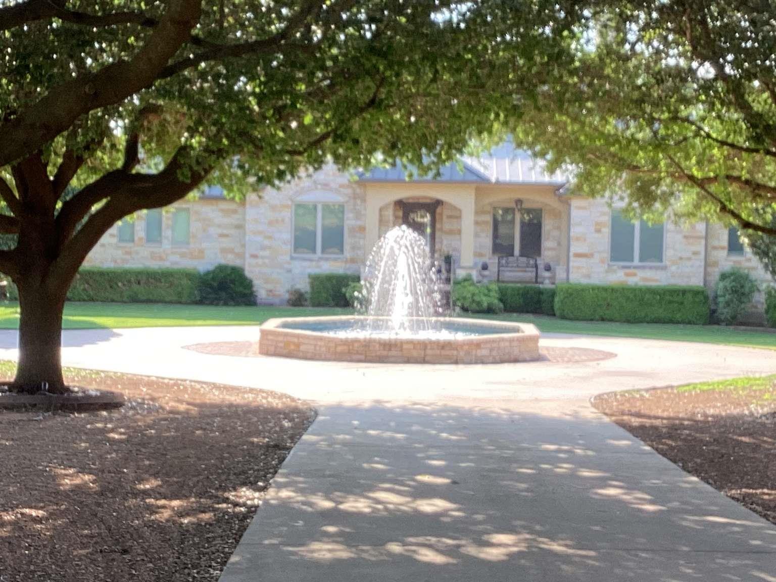 1621 Legends Pkwy, Kingsland, TX 78639