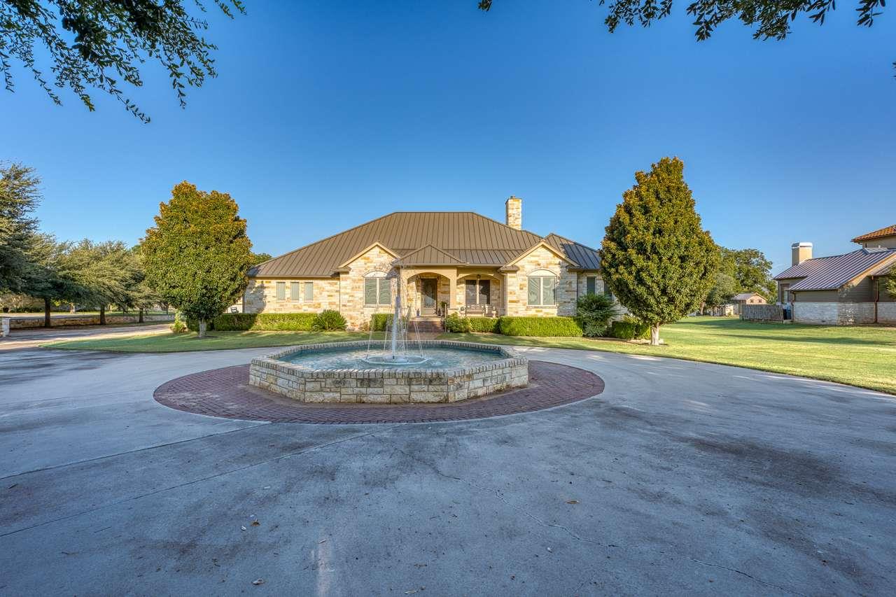 1621 Legends Pkwy, Kingsland, TX 78639