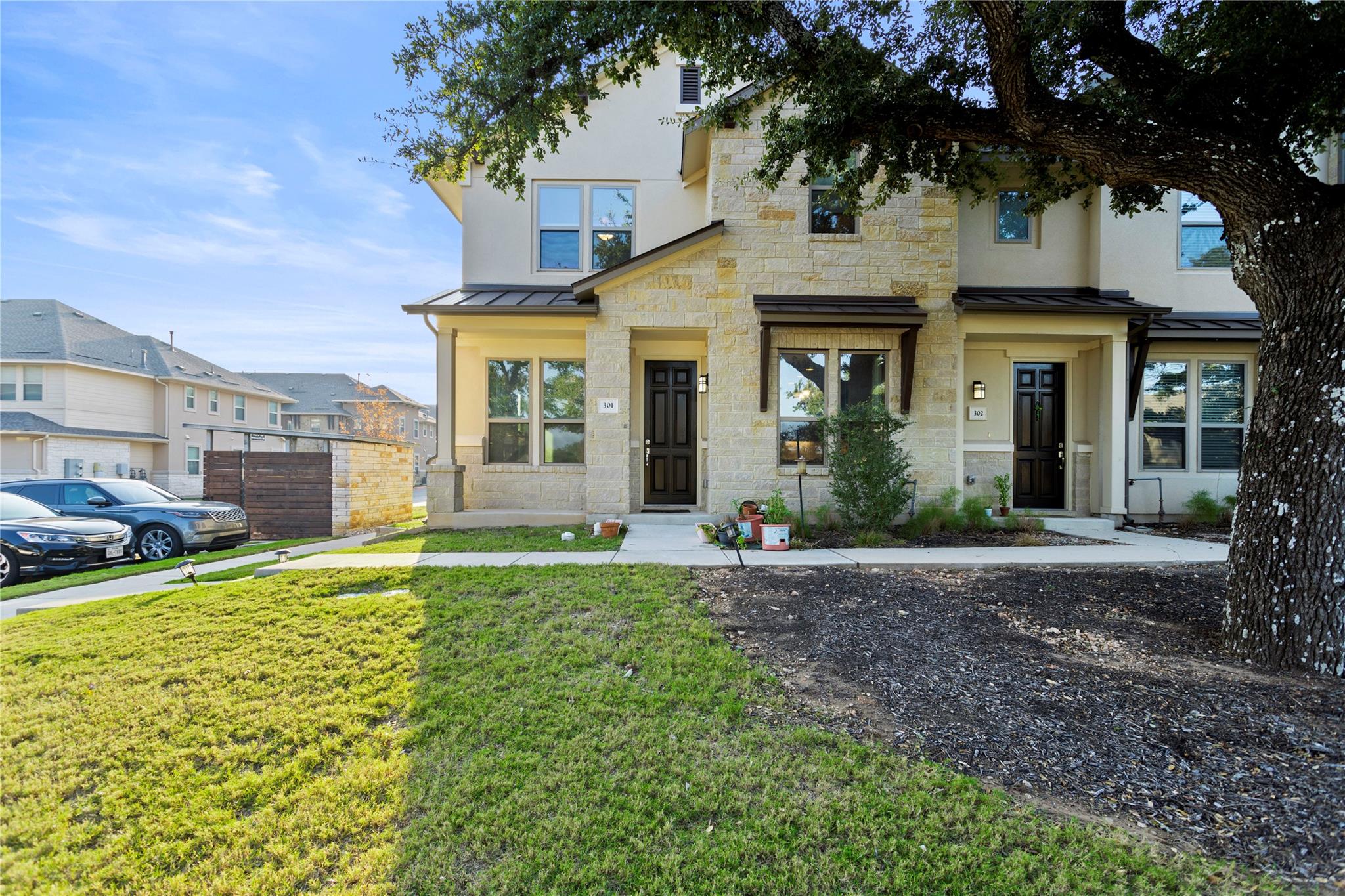 13800 Lyndhurst St # 301, Austin, TX 78717