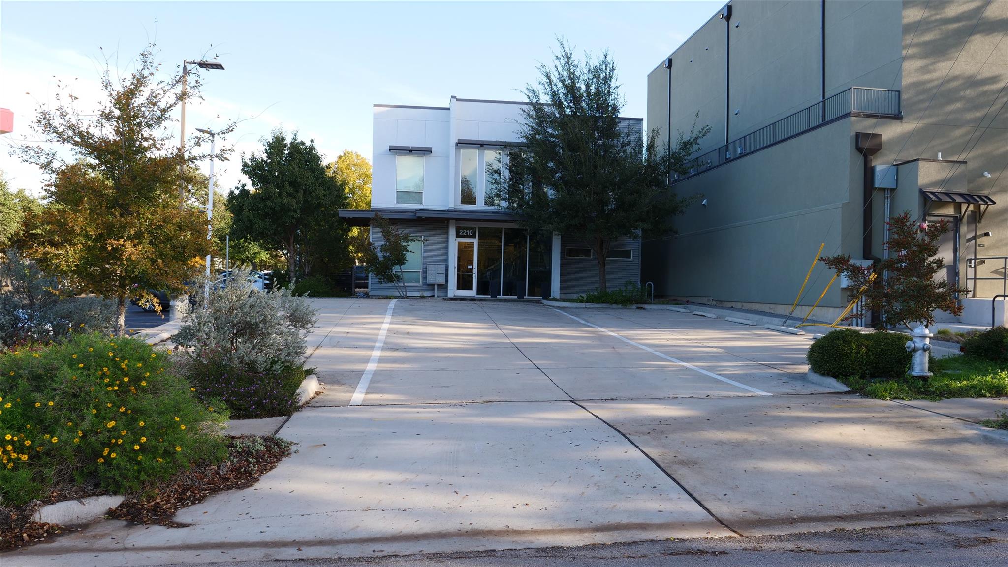 2210 Western Trails Blvd, Austin, TX 78745