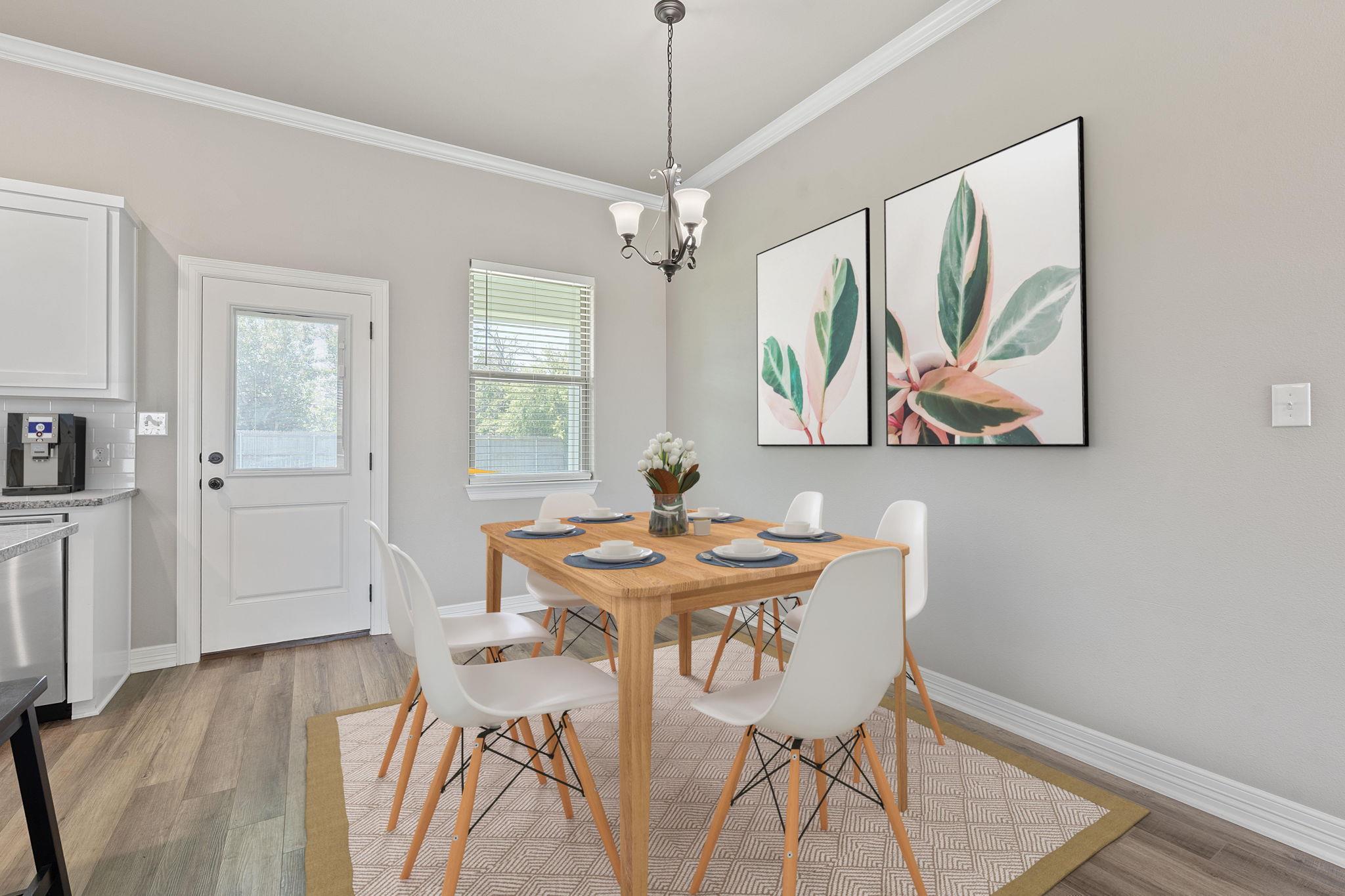 103 W Tomlinson St, Florence, TX 76527