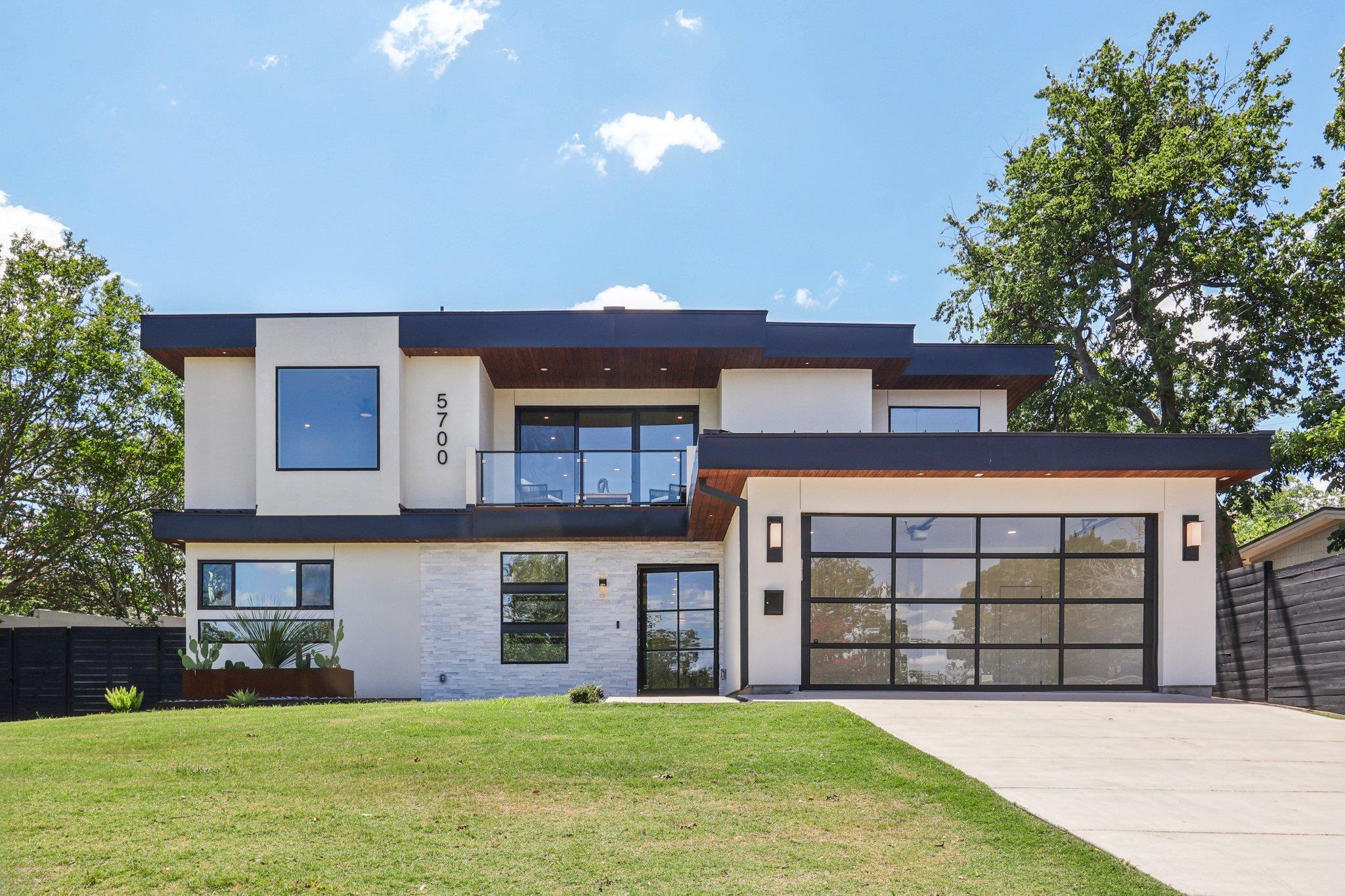 5700 Louise Ln, Austin, TX 78757