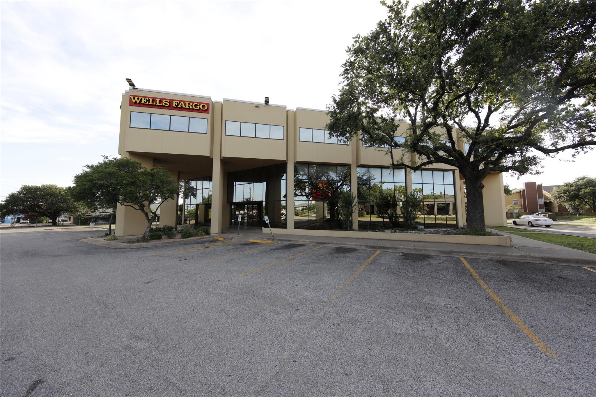 9800 N Lamar Blvd # 303, Austin, TX 78753