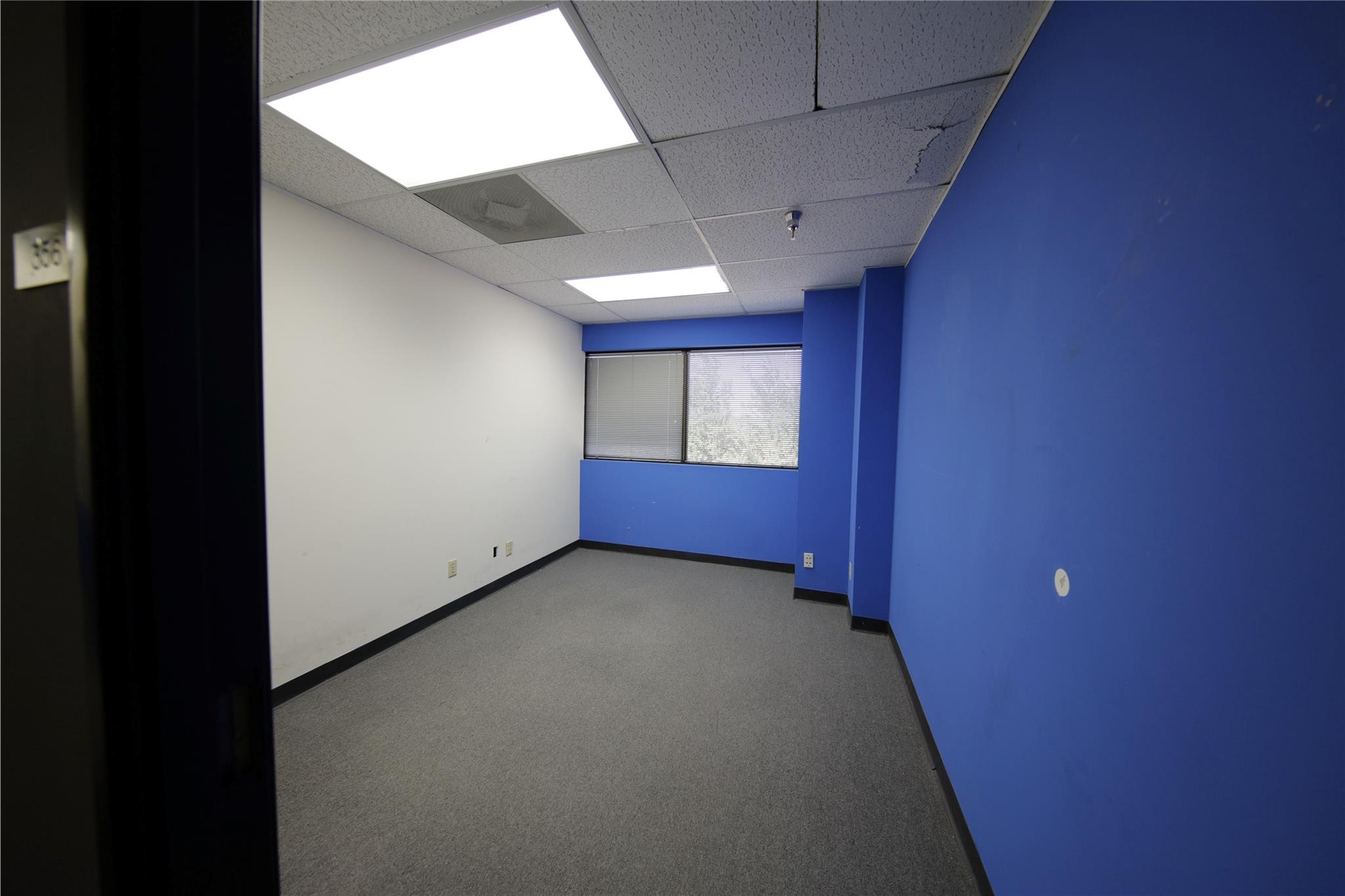 9800 N Lamar Blvd # 303, Austin, TX 78753