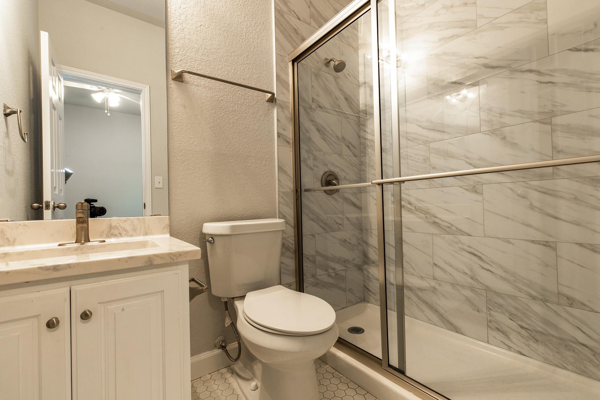 2204 San Gabriel St # 104, Austin, TX 78705