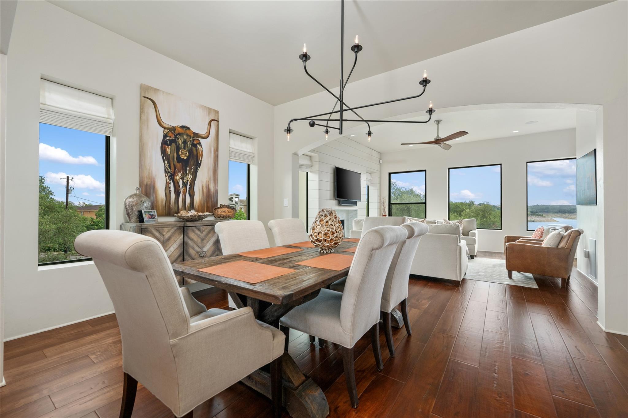 1404 Hurst Creek Rd, Austin, TX 78734