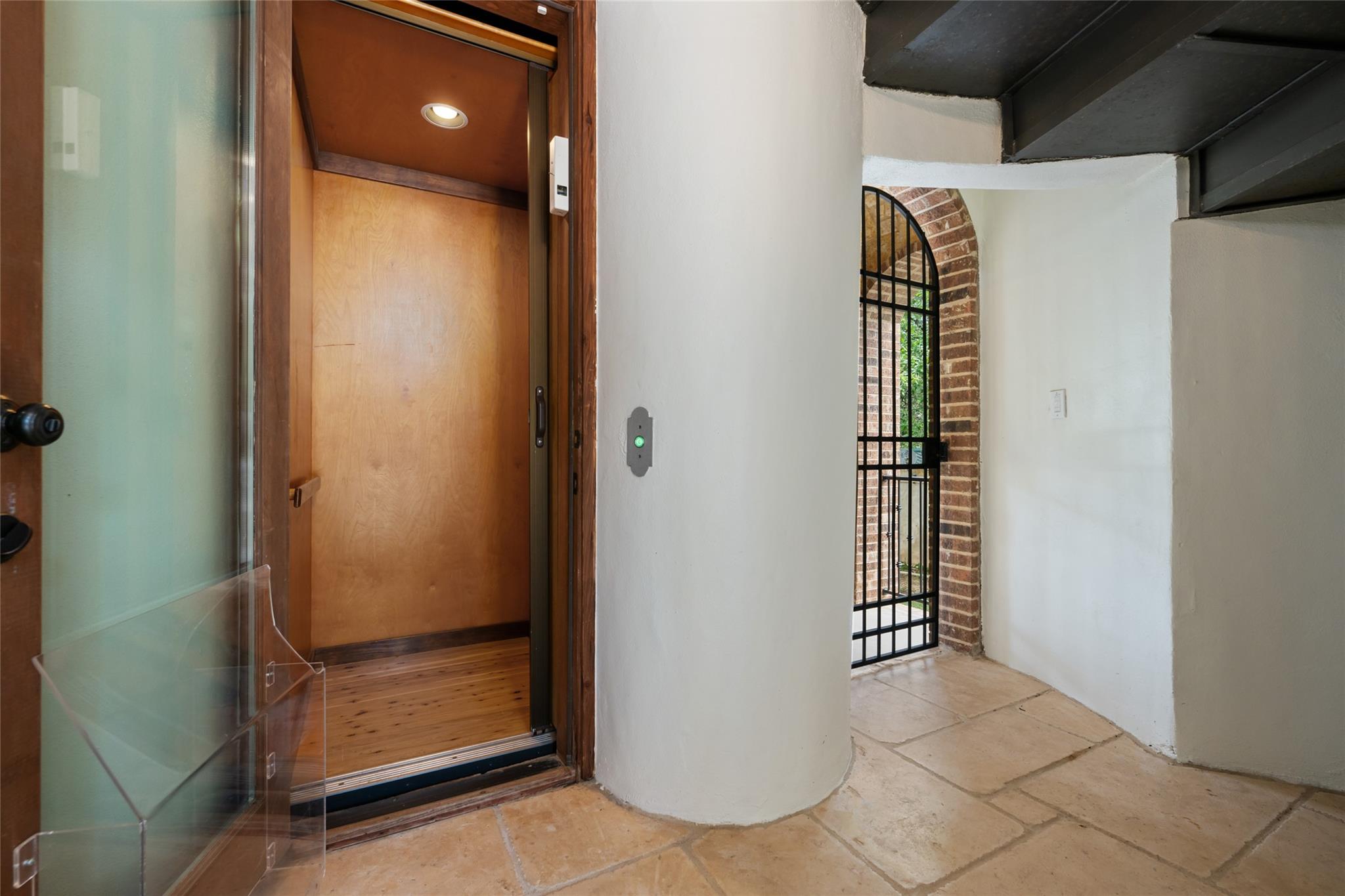 1404 Hurst Creek Rd, Austin, TX 78734
