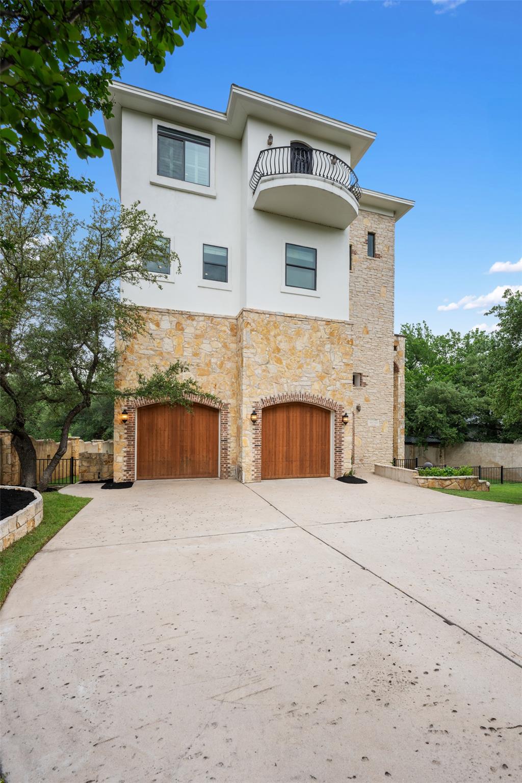 1404 Hurst Creek Rd, Austin, TX 78734