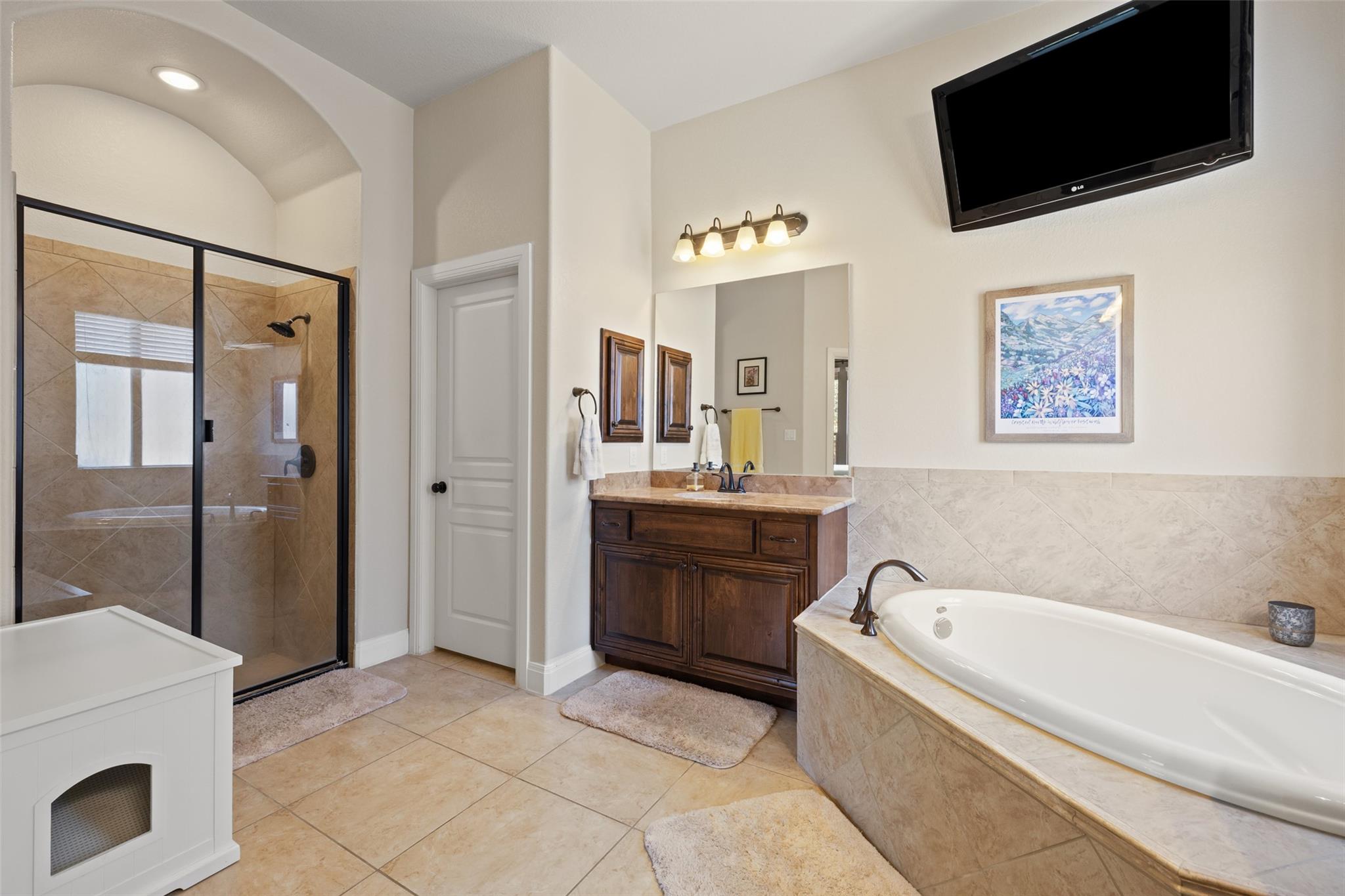 8709 Fescue Ln, Austin, TX 78738