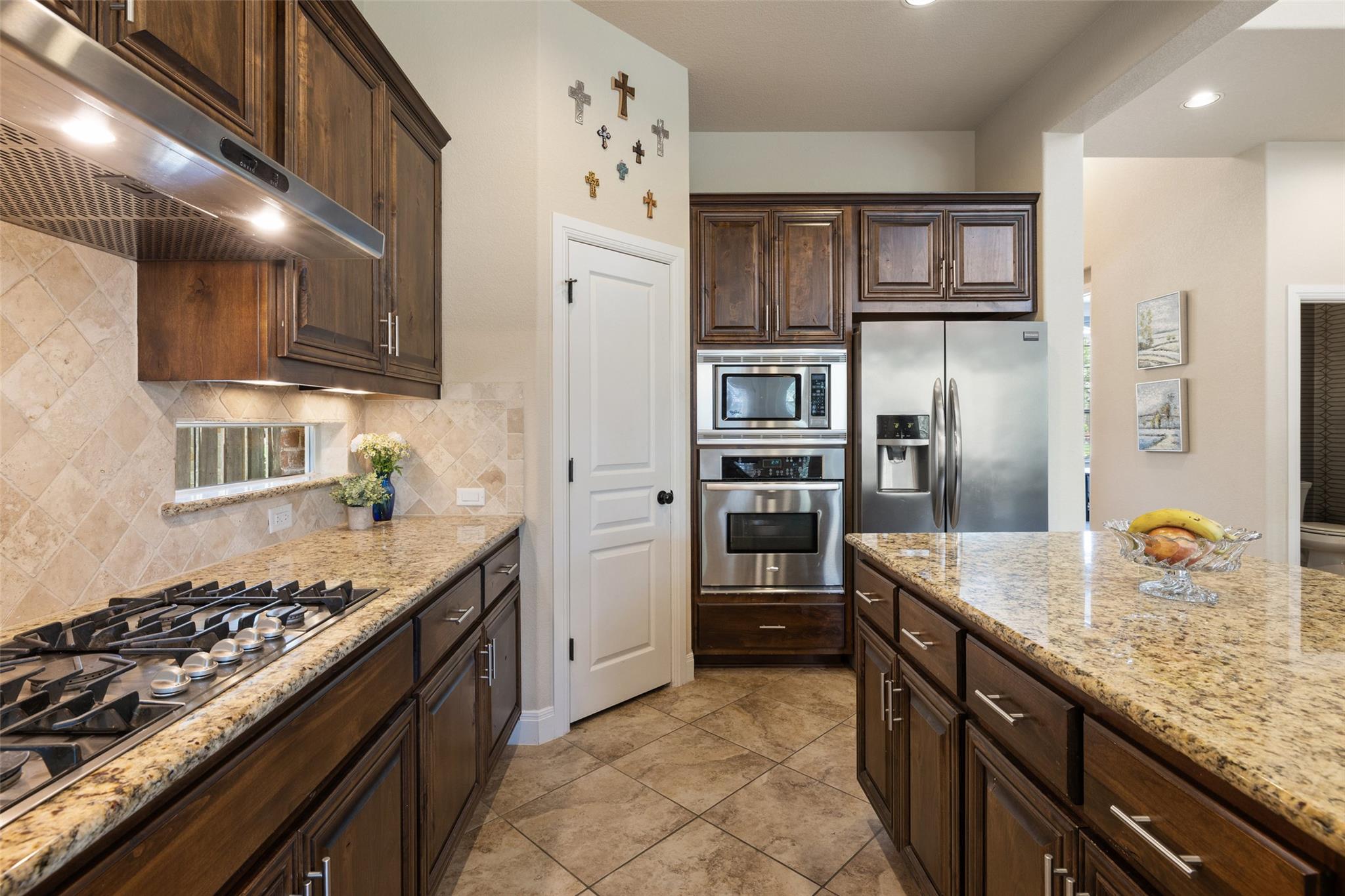 8709 Fescue Ln, Austin, TX 78738