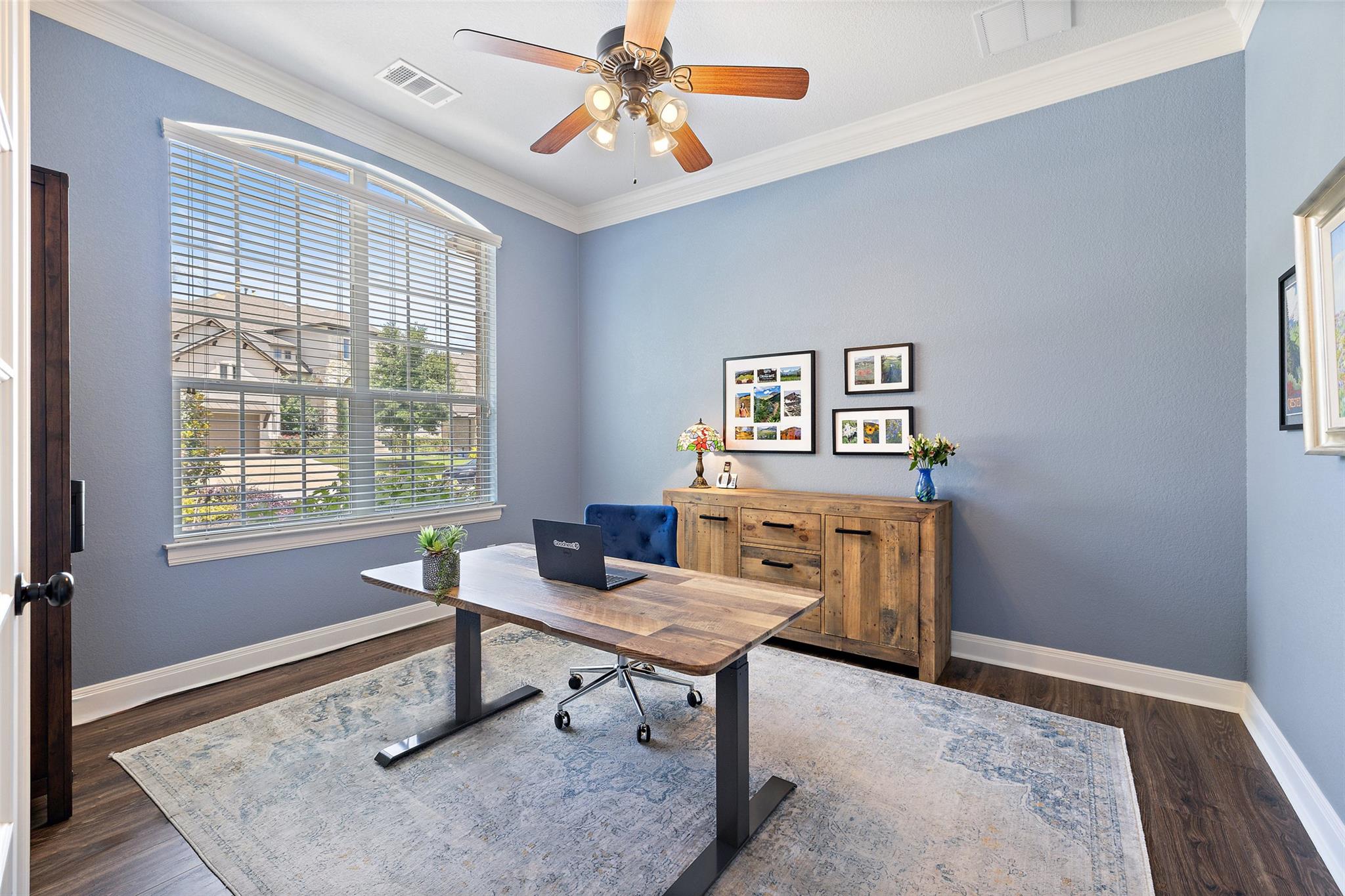 8709 Fescue Ln, Austin, TX 78738