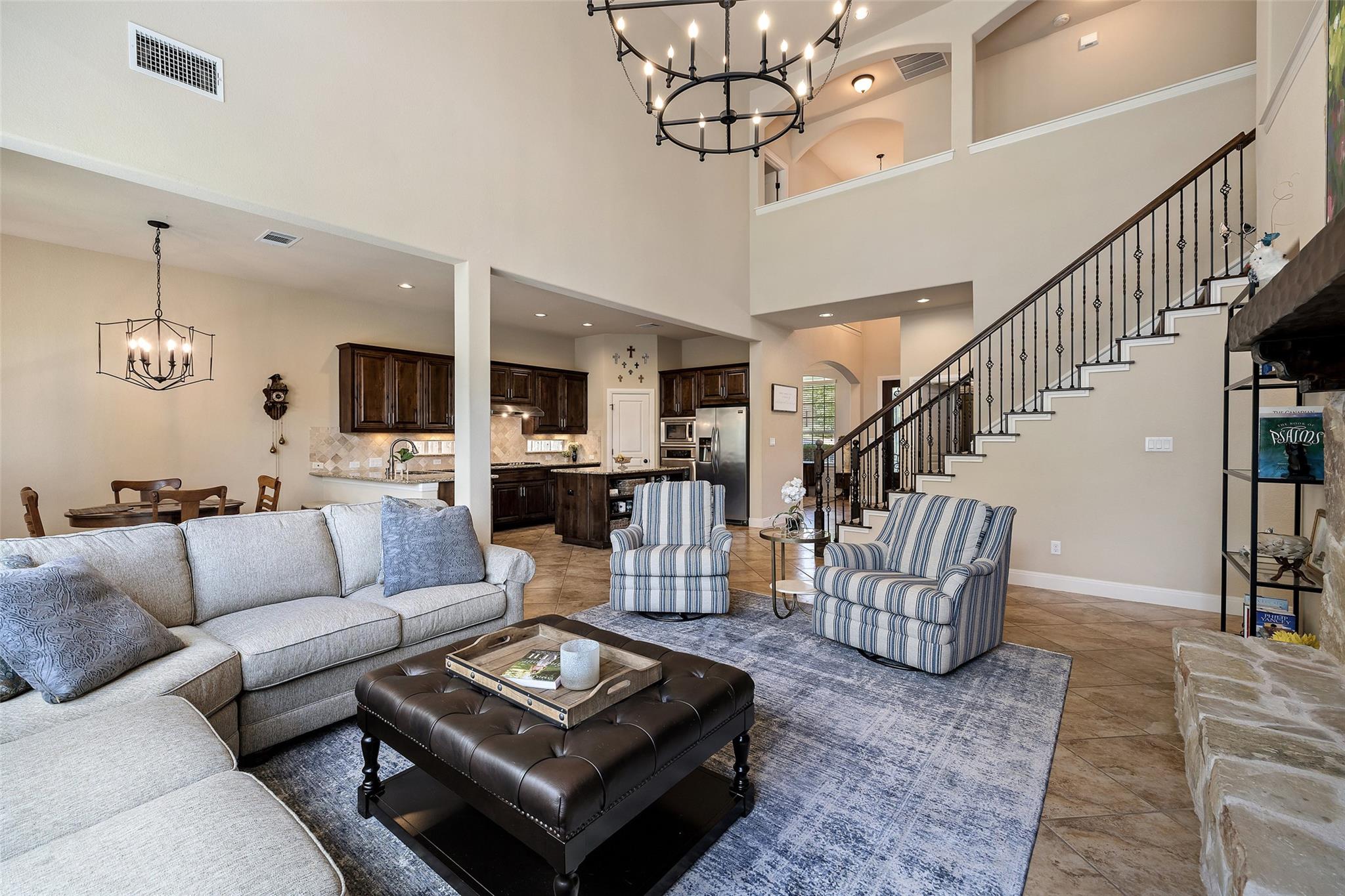 8709 Fescue Ln, Austin, TX 78738