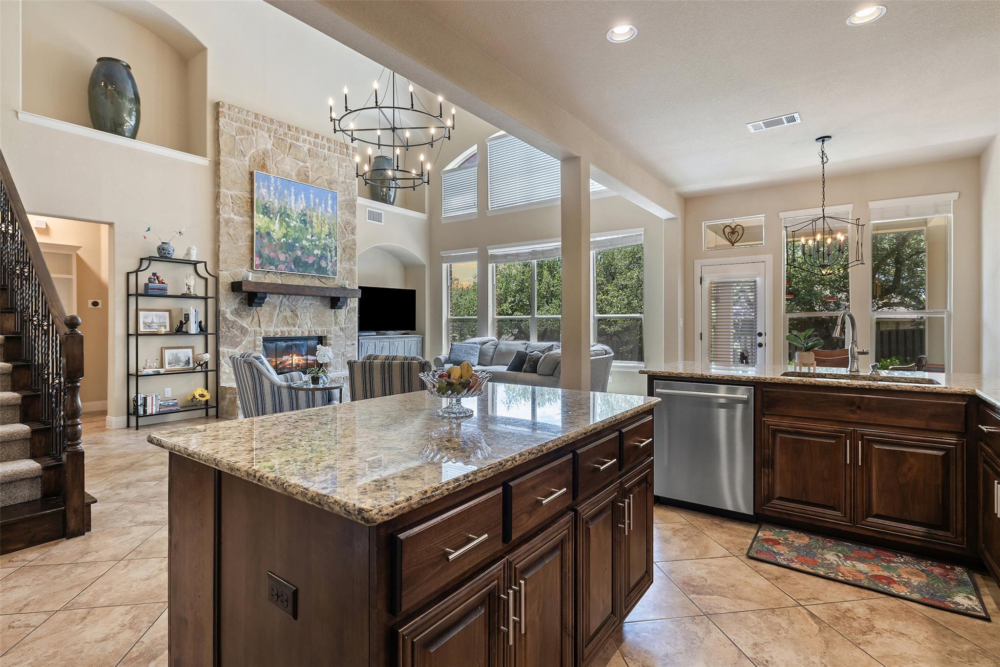 8709 Fescue Ln, Austin, TX 78738