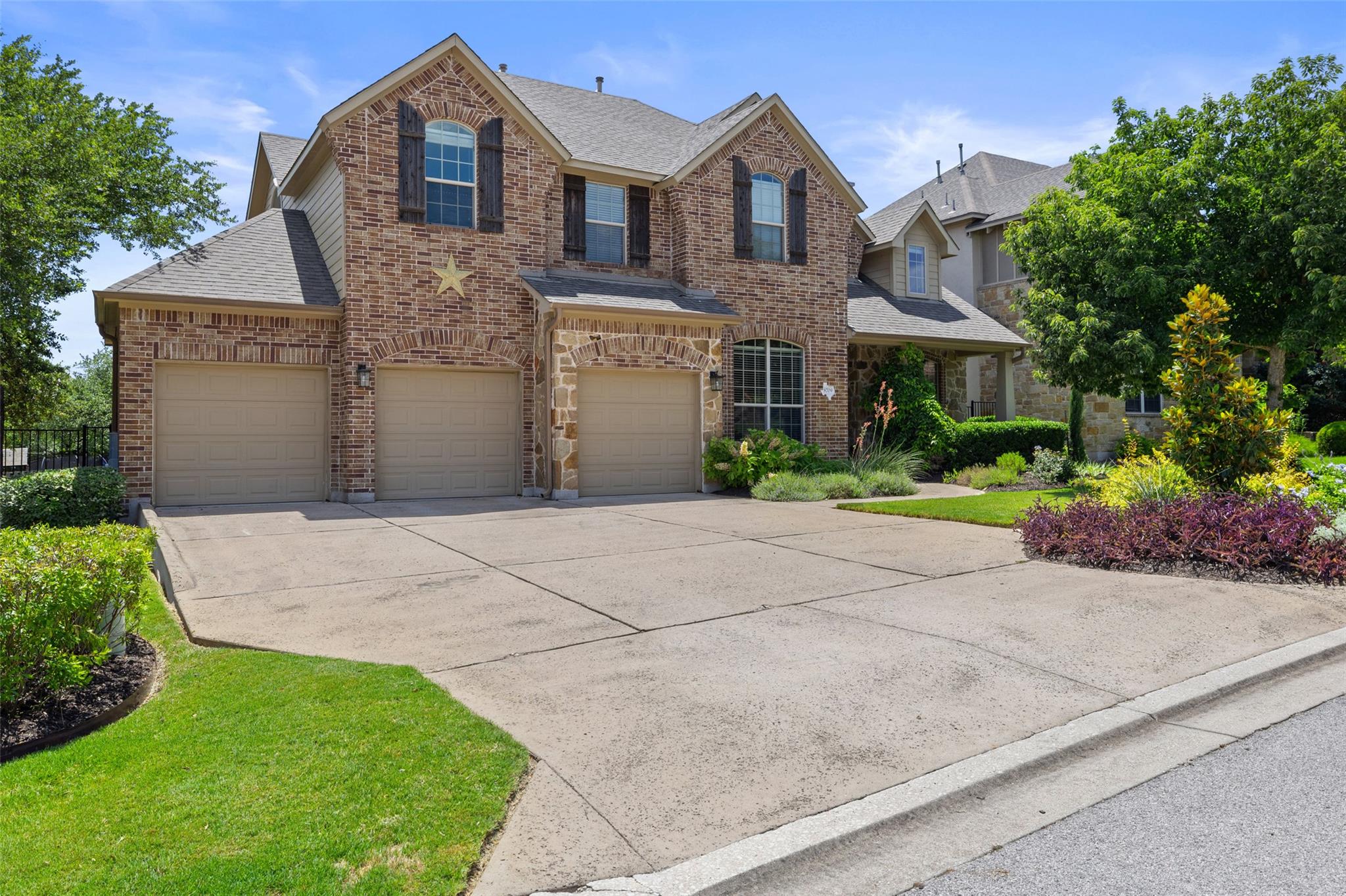 8709 Fescue Ln, Austin, TX 78738