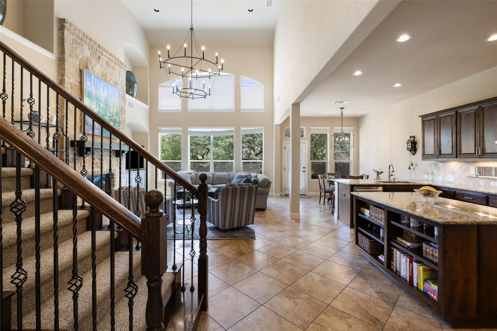 8709 Fescue Ln, Austin, TX 78738
