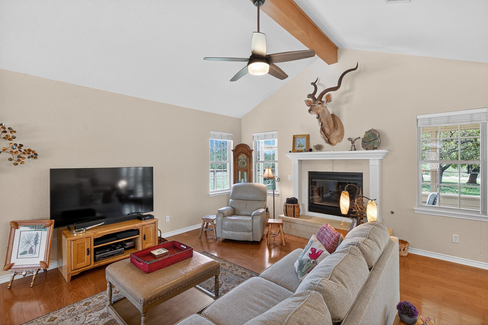 127 W Stonecastle Dr, Granite Shoals, TX 78654