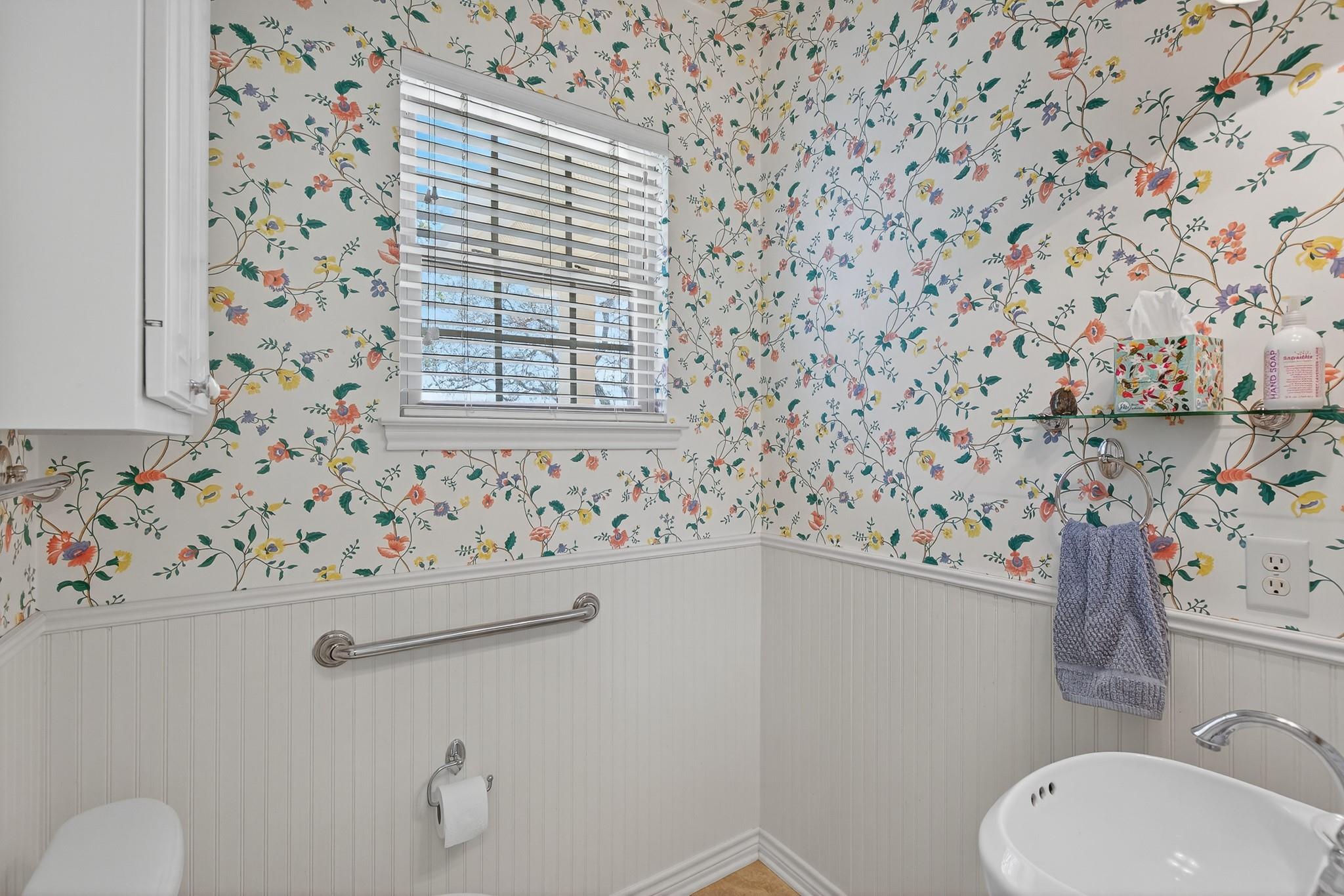 127 W Stonecastle Dr, Granite Shoals, TX 78654