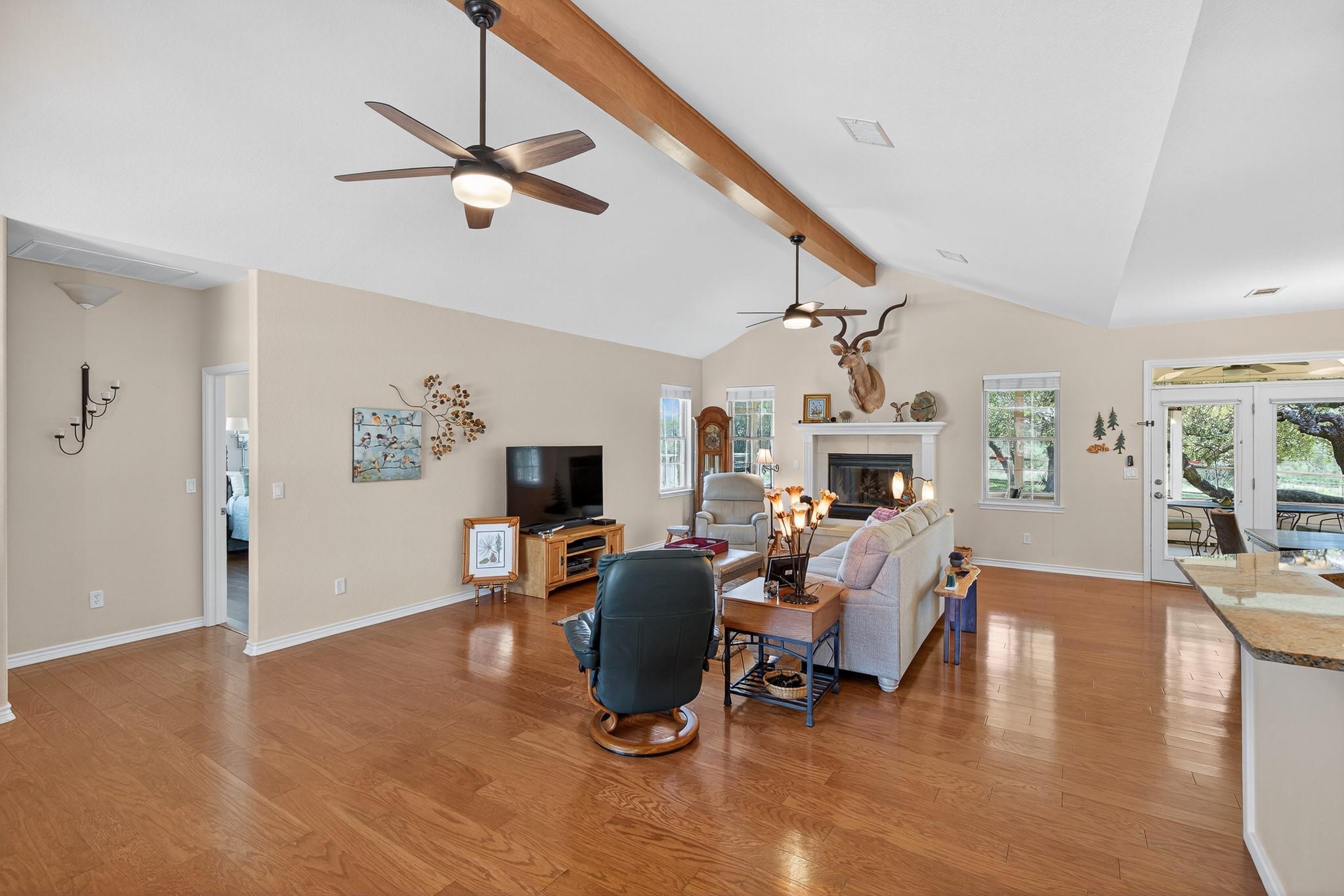 127 W Stonecastle Dr, Granite Shoals, TX 78654