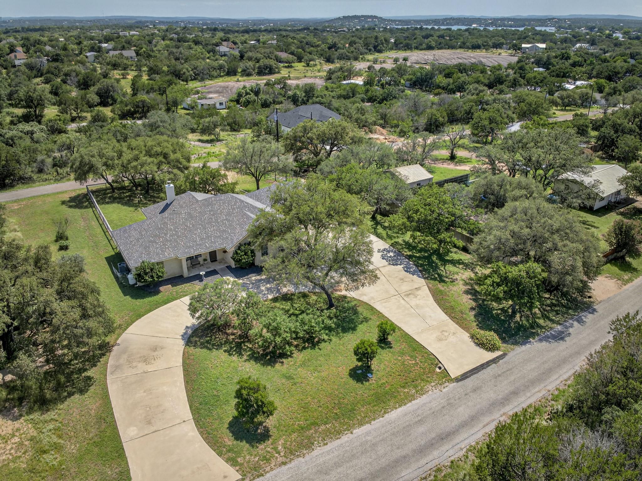 127 W Stonecastle Dr, Granite Shoals, TX 78654