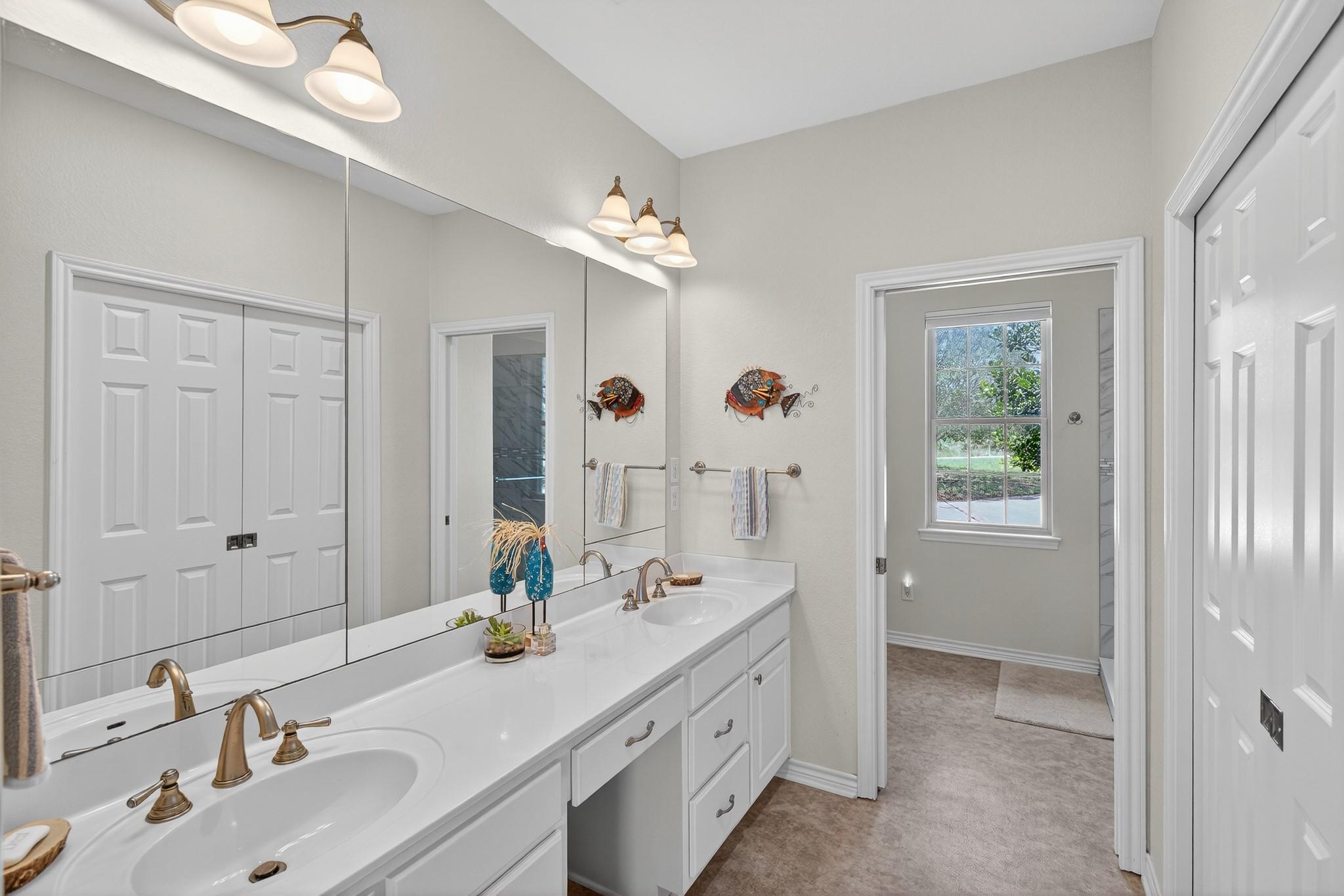 127 W Stonecastle Dr, Granite Shoals, TX 78654