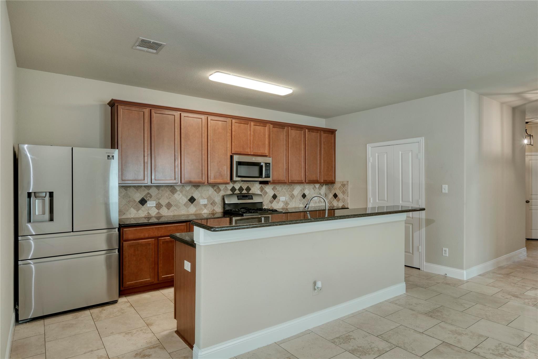 108 Tricia Ln, Hutto, TX 78634