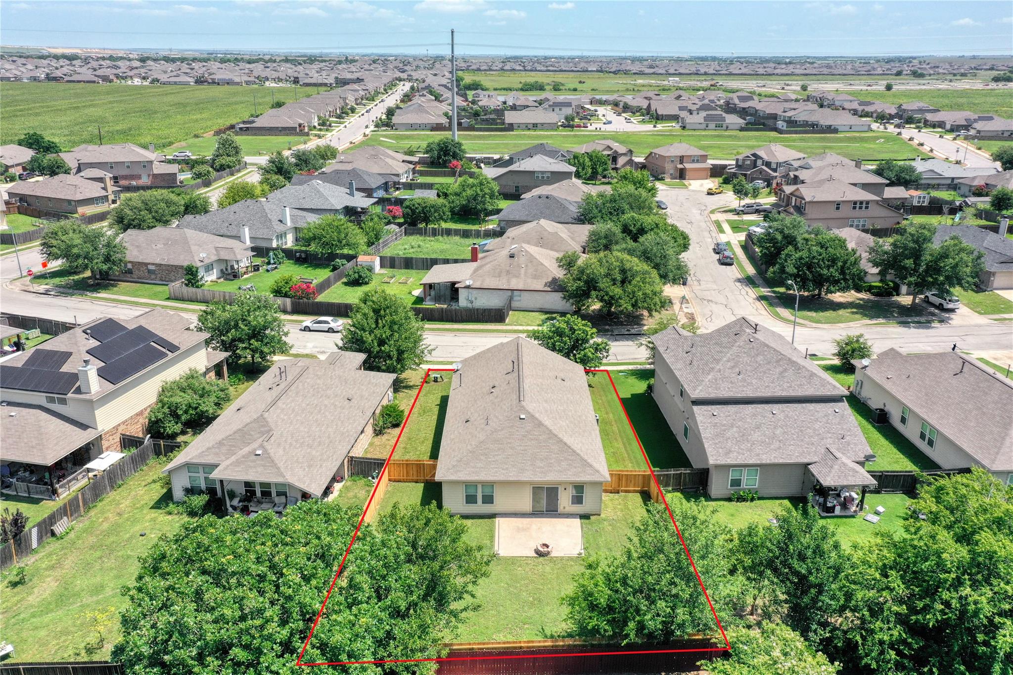 108 Tricia Ln, Hutto, TX 78634