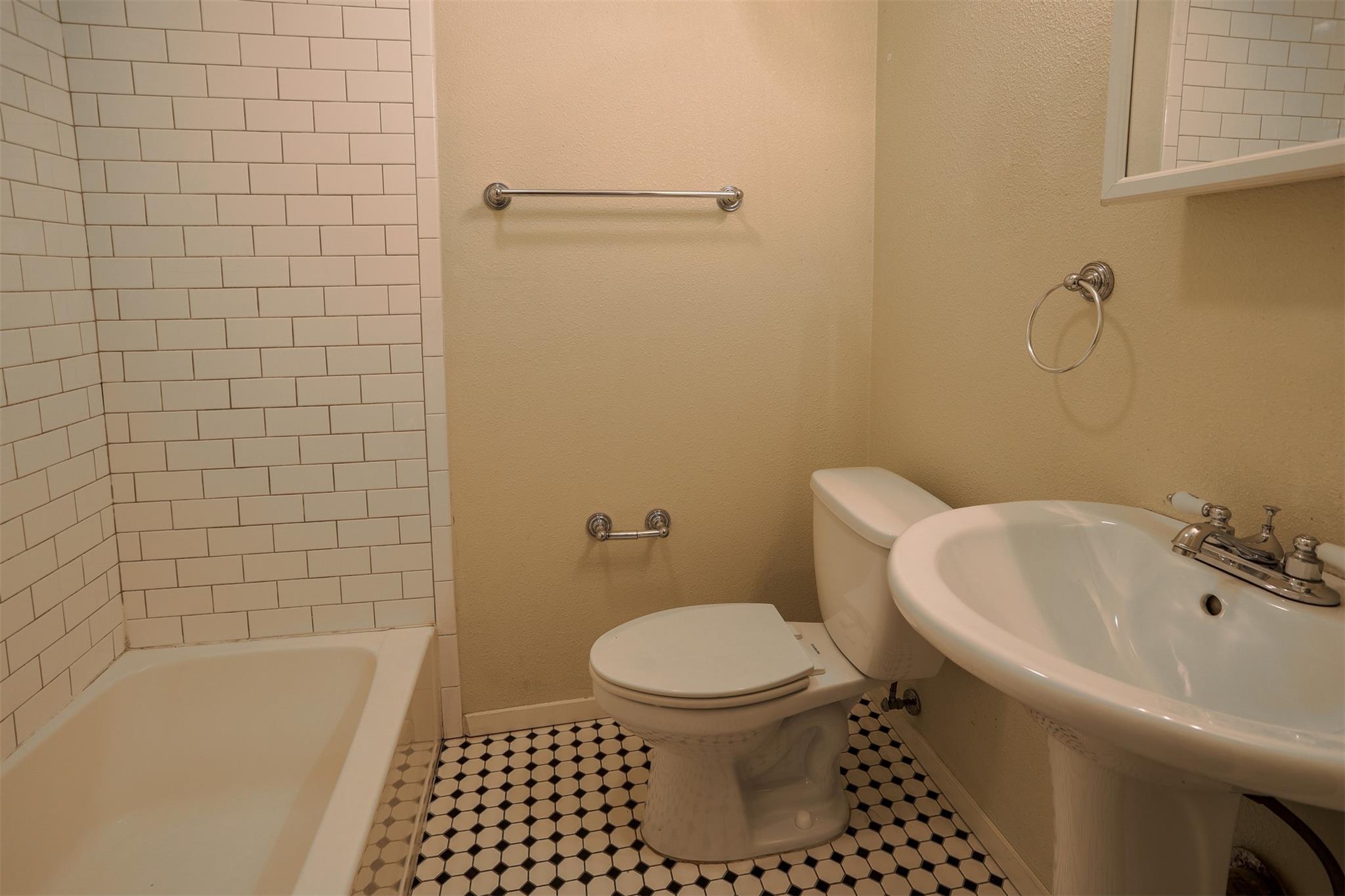 5504 Avenue F # 1, Austin, TX 78751