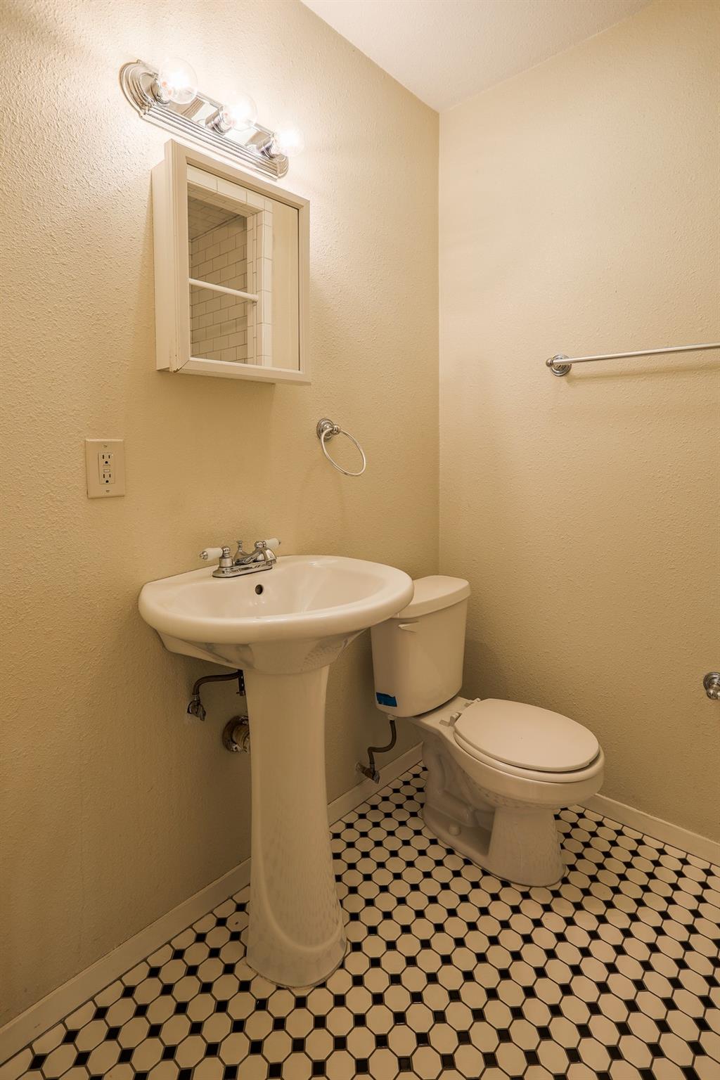 5504 Avenue F # 1, Austin, TX 78751