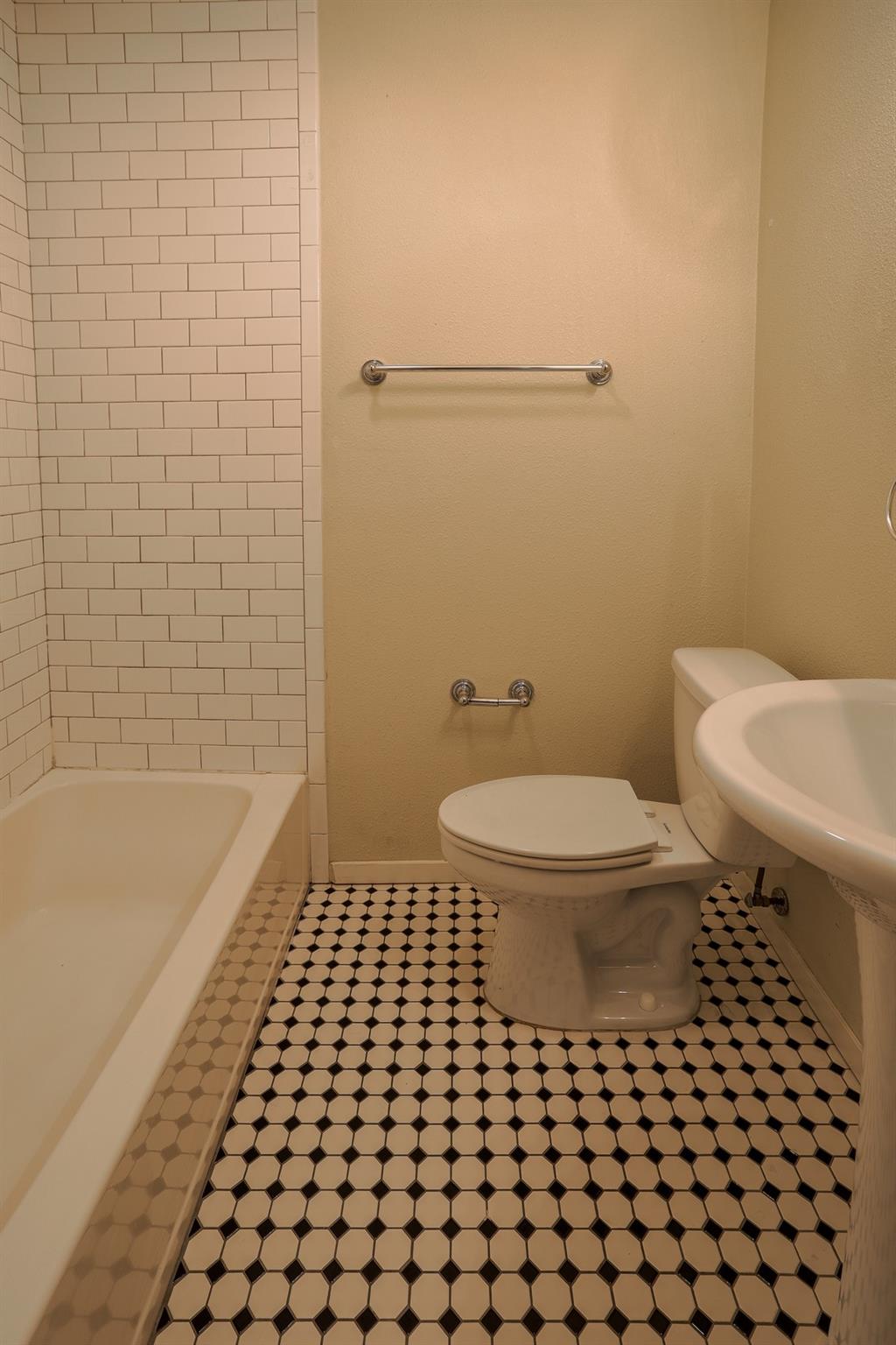 5504 Avenue F # 1, Austin, TX 78751