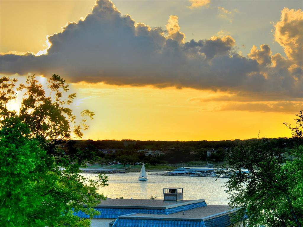1008 CHALLENGER St, Lakeway, TX 78734