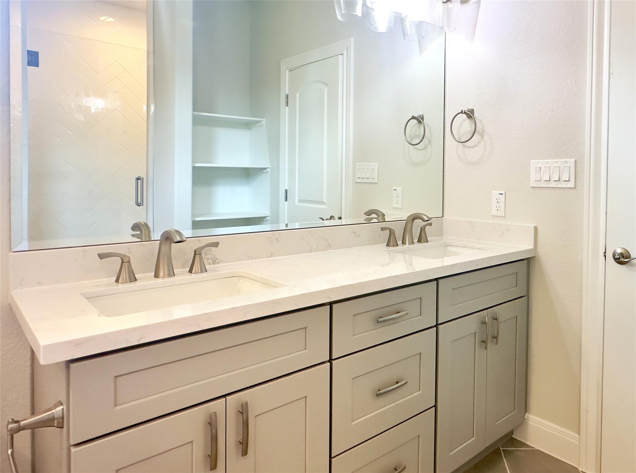 142 E Pauwela Ln, Bastrop, TX 78602