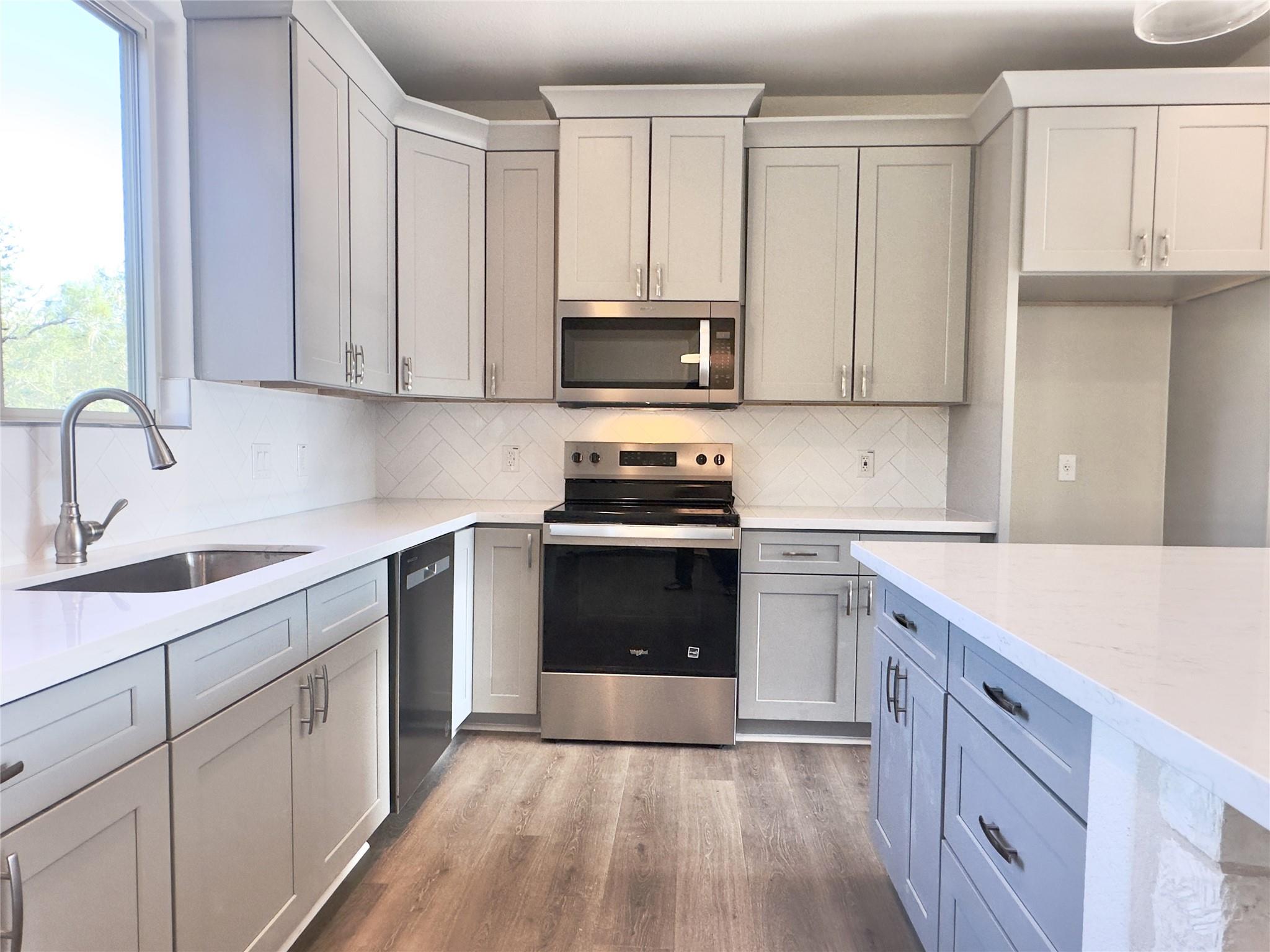 142 E Pauwela Ln, Bastrop, TX 78602