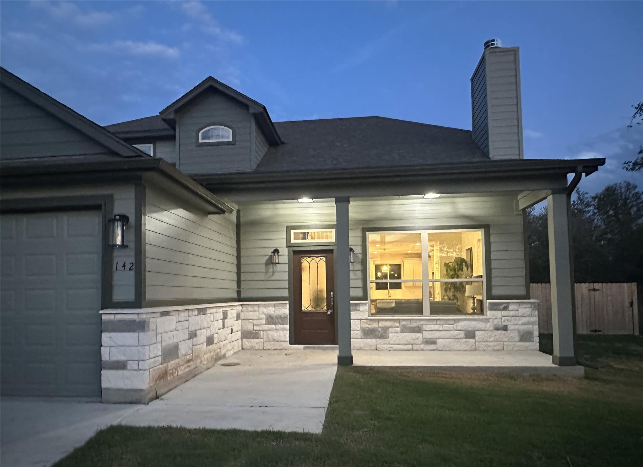 142 E Pauwela Ln, Bastrop, TX 78602