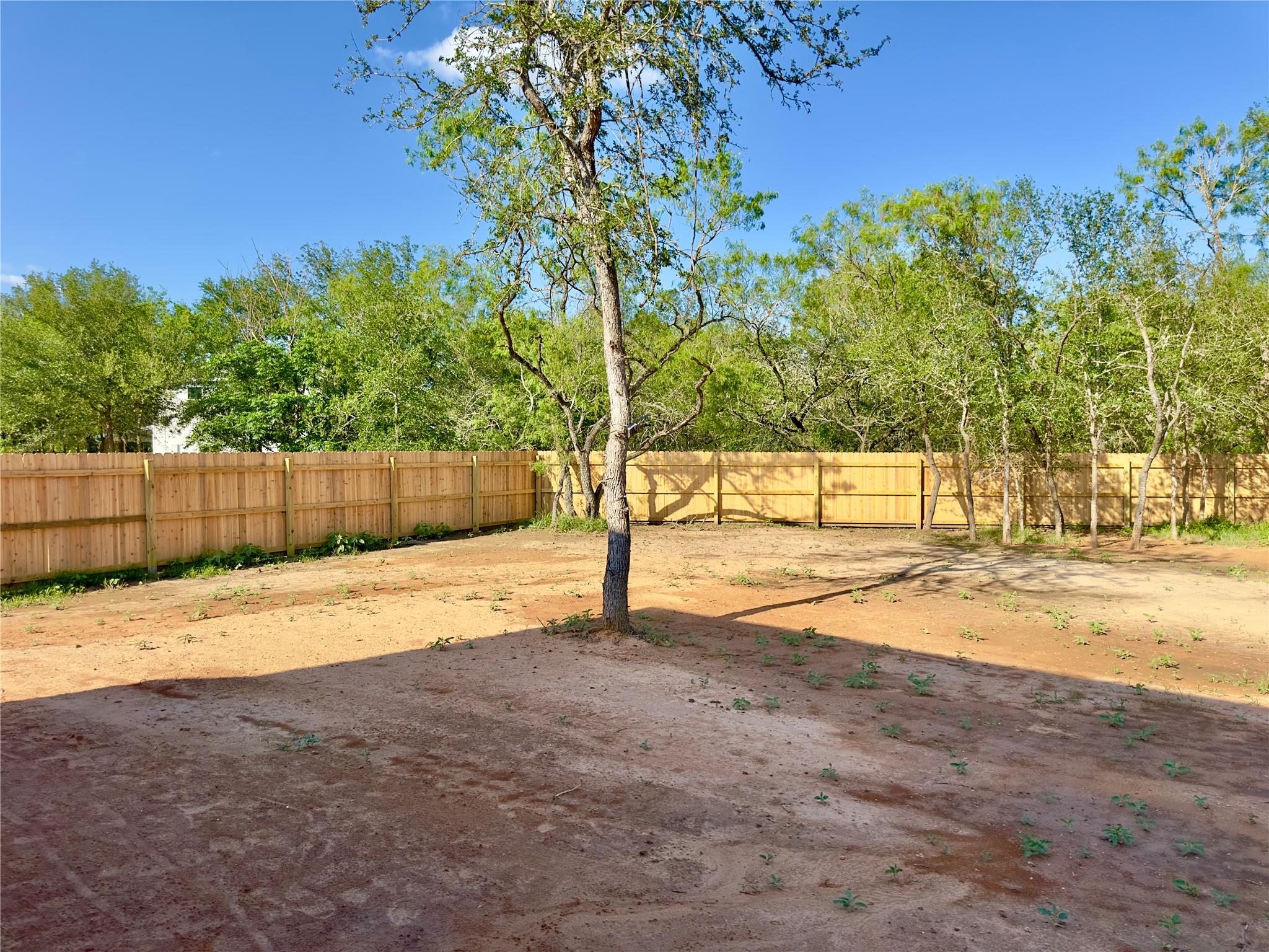 142 E Pauwela Ln, Bastrop, TX 78602