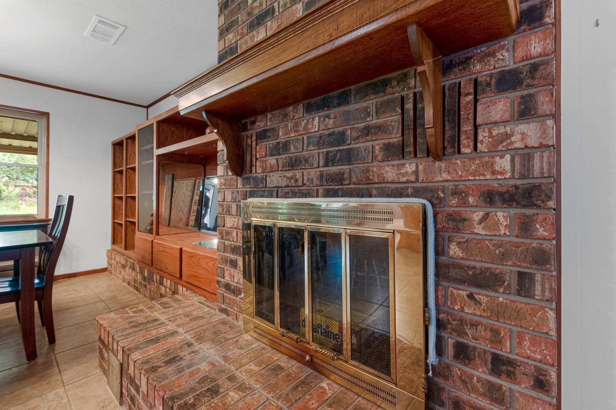 310 Cardinal Ln, Burnet, TX 78611