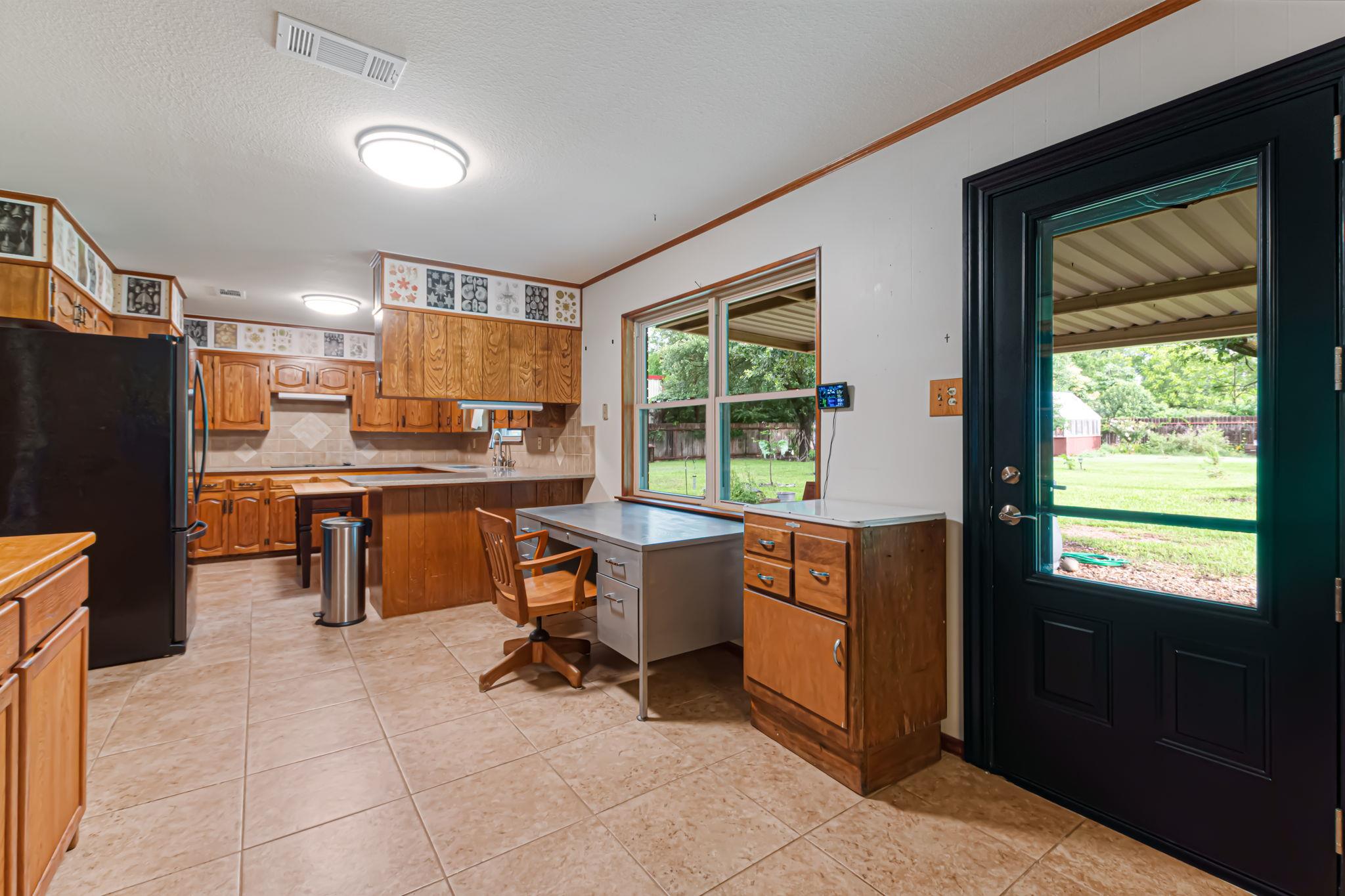 310 Cardinal Ln, Burnet, TX 78611