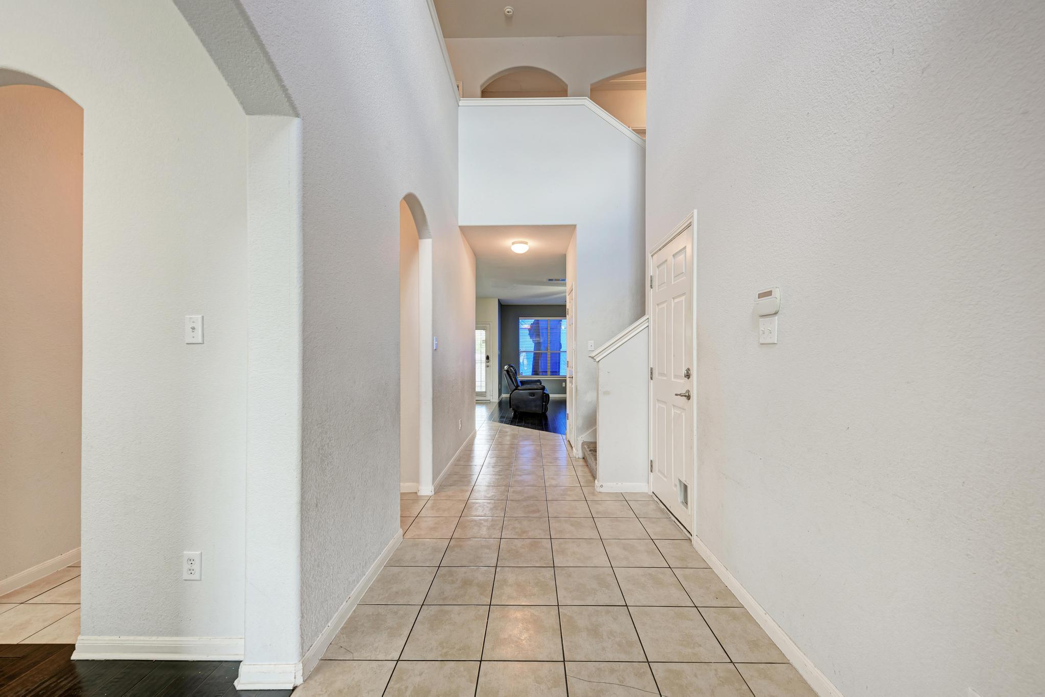 1117 Cockrill Ct, Hutto, TX 78634