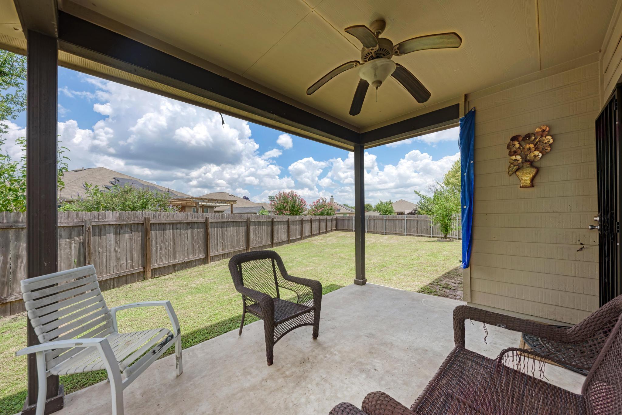 1117 Cockrill Ct, Hutto, TX 78634