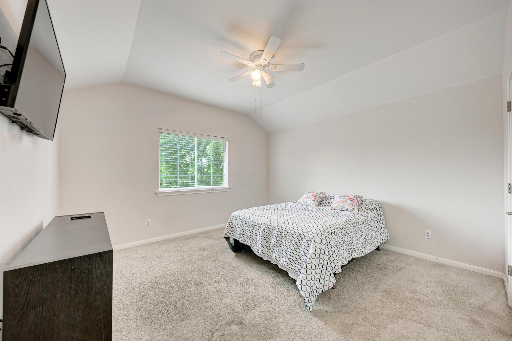 1117 Cockrill Ct, Hutto, TX 78634