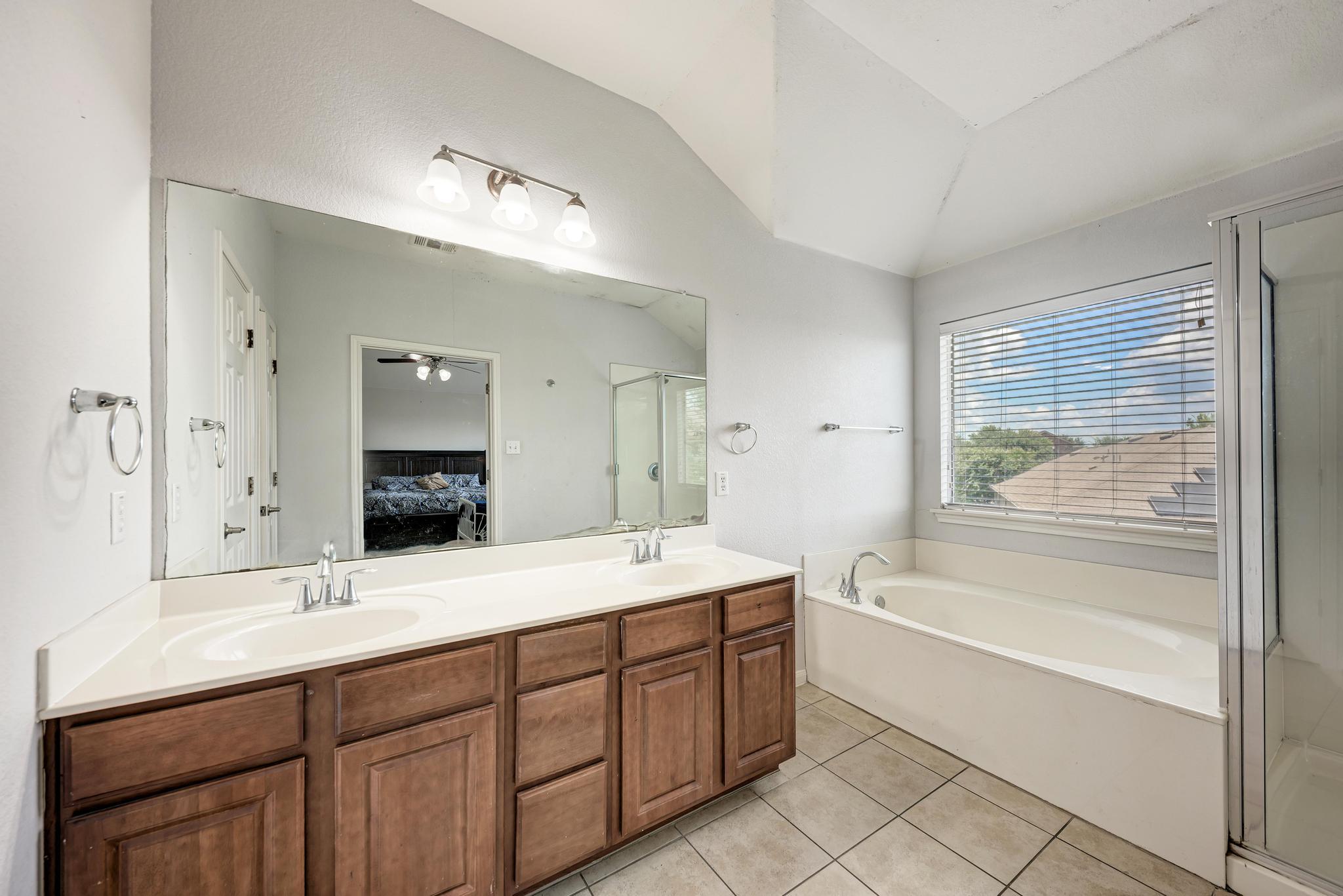 1117 Cockrill Ct, Hutto, TX 78634