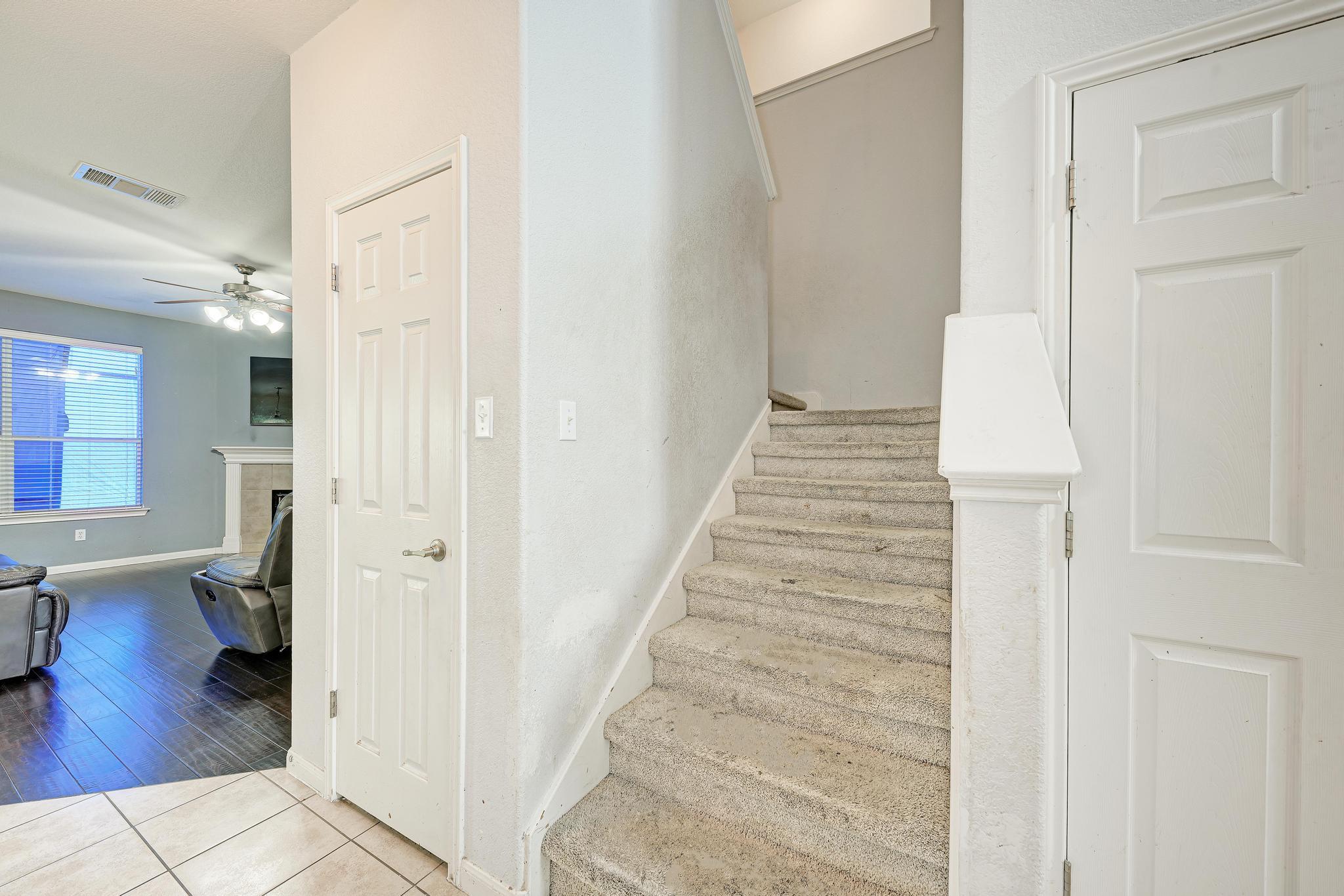 1117 Cockrill Ct, Hutto, TX 78634