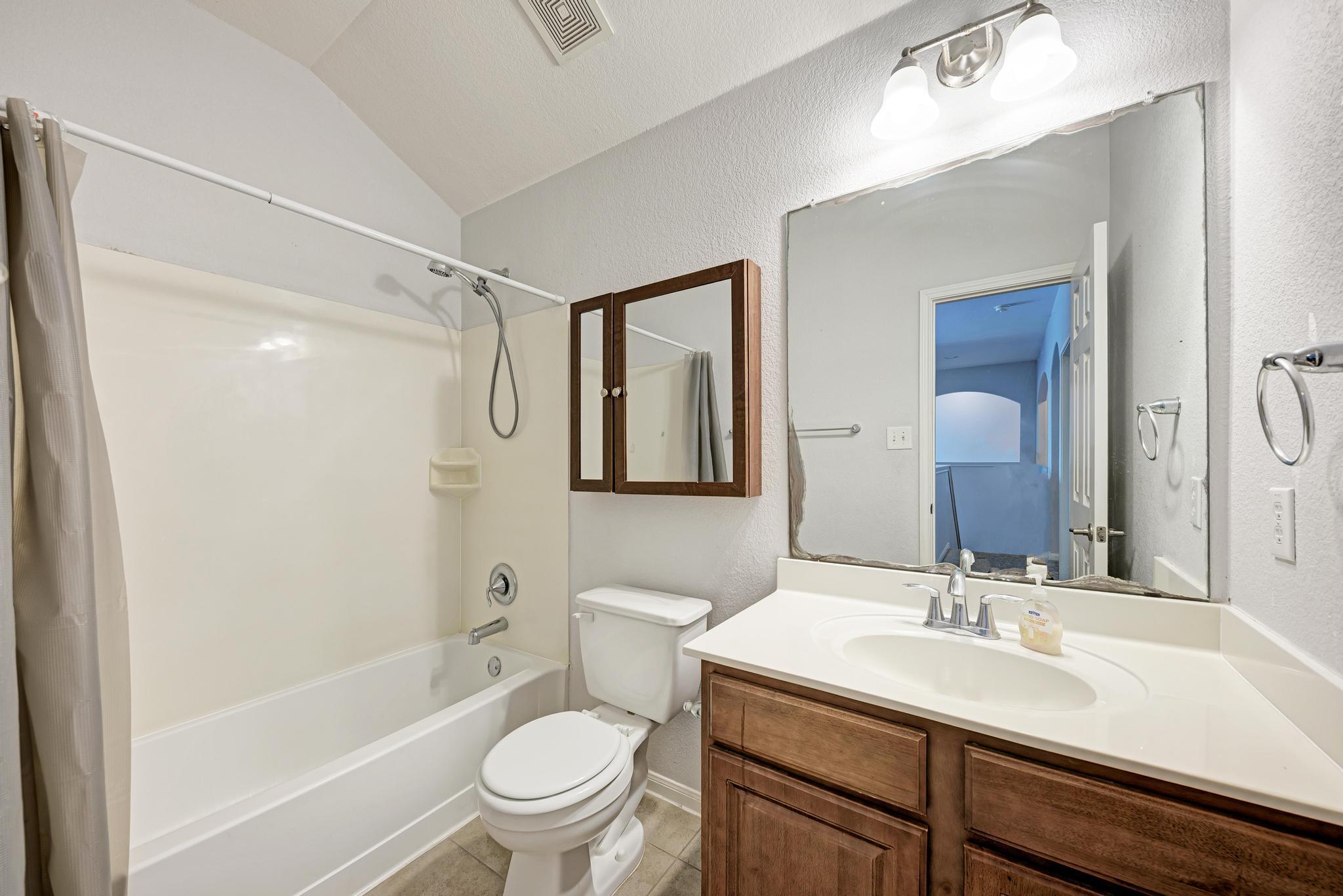 1117 Cockrill Ct, Hutto, TX 78634