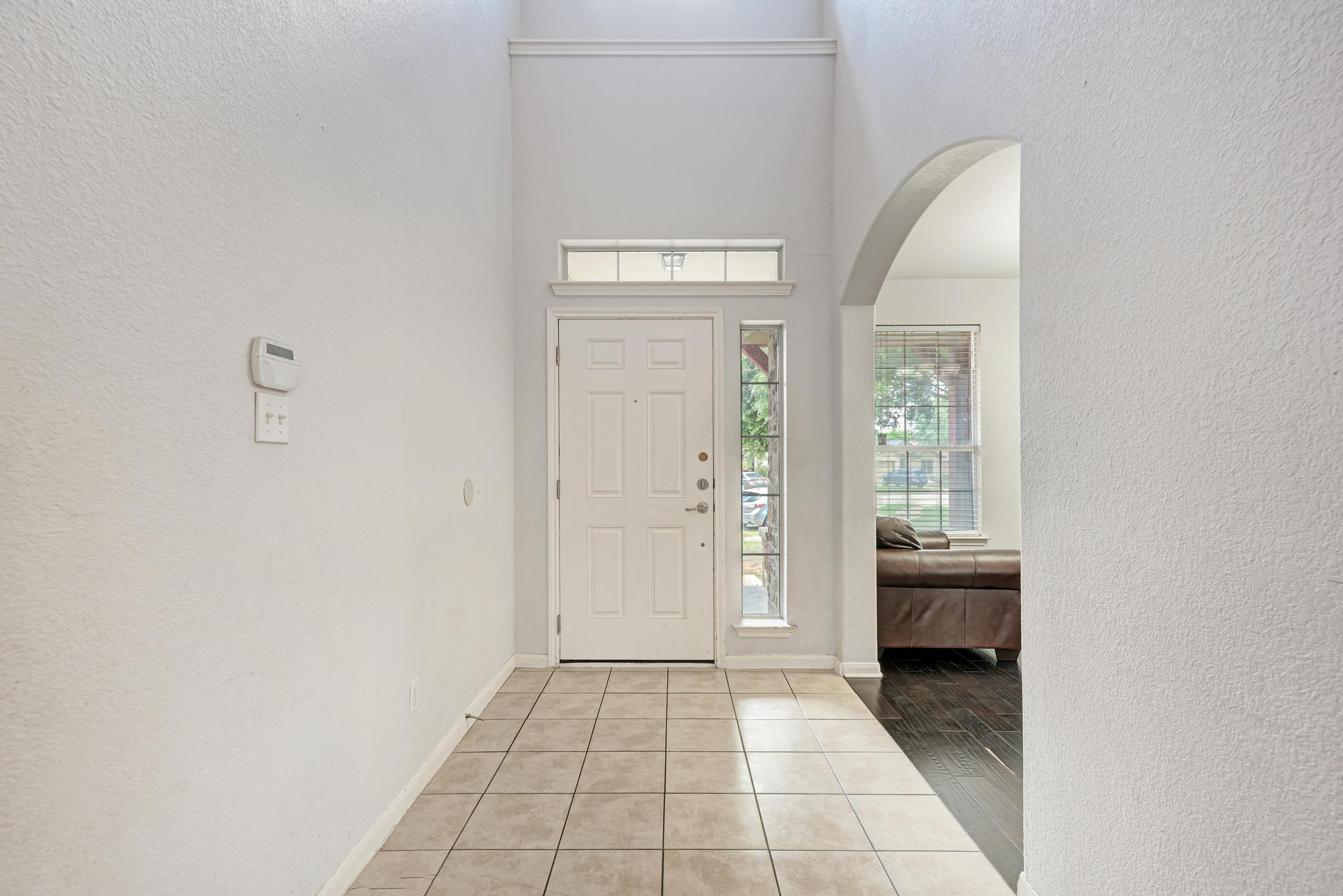 1117 Cockrill Ct, Hutto, TX 78634