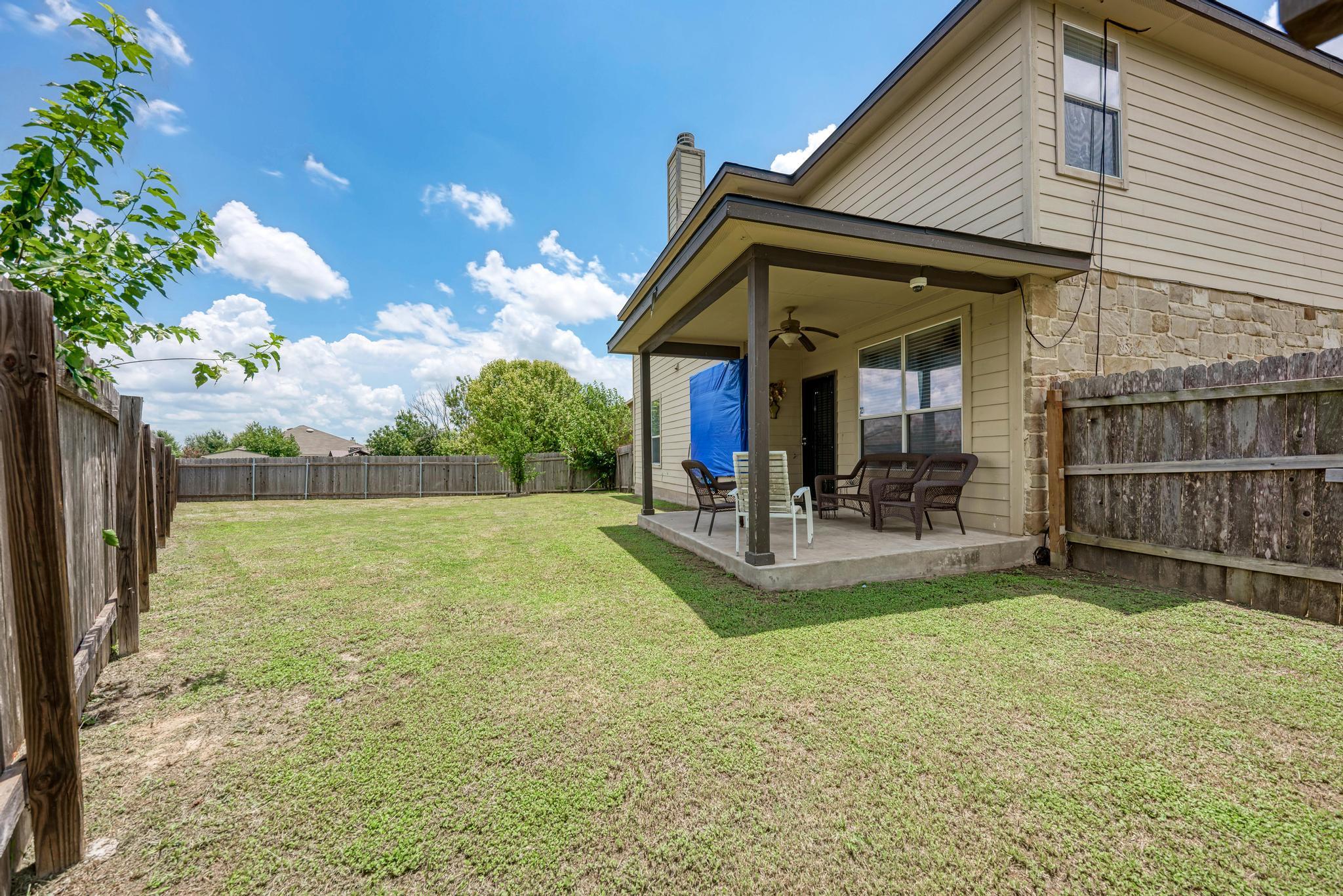 1117 Cockrill Ct, Hutto, TX 78634