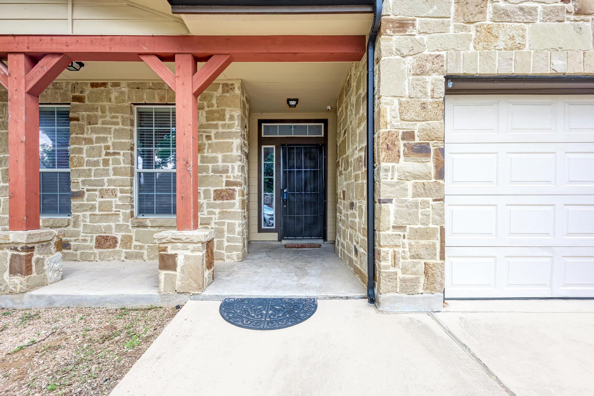 1117 Cockrill Ct, Hutto, TX 78634