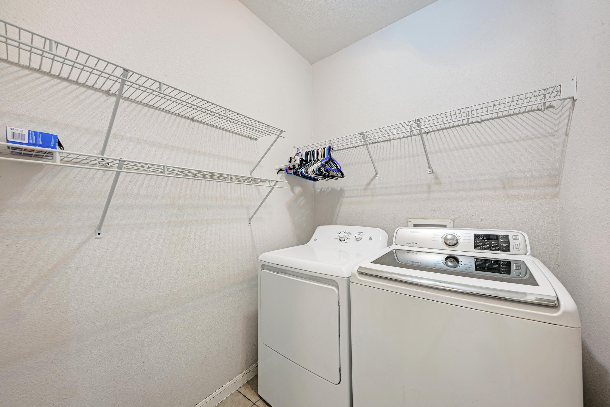 1117 Cockrill Ct, Hutto, TX 78634